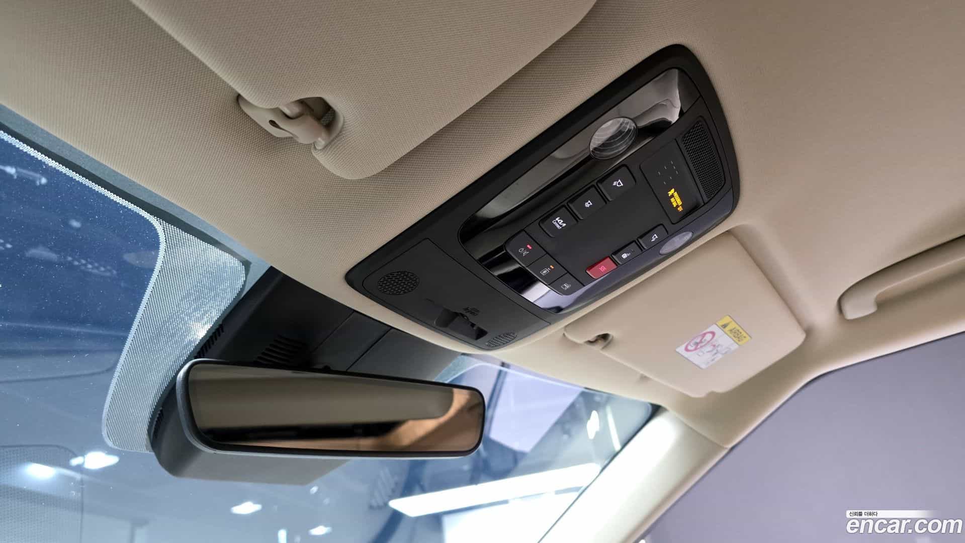 Canival Kia 2023.7-OPTION-042