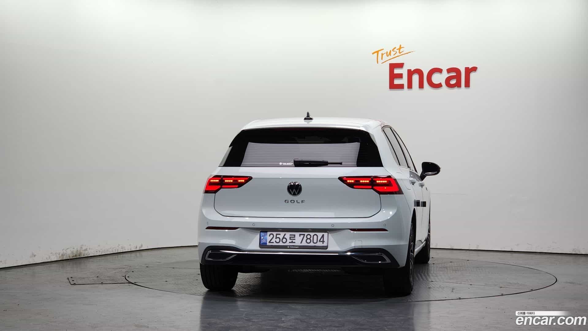 Golf Volkswagen 2024.8-OUTER-004
