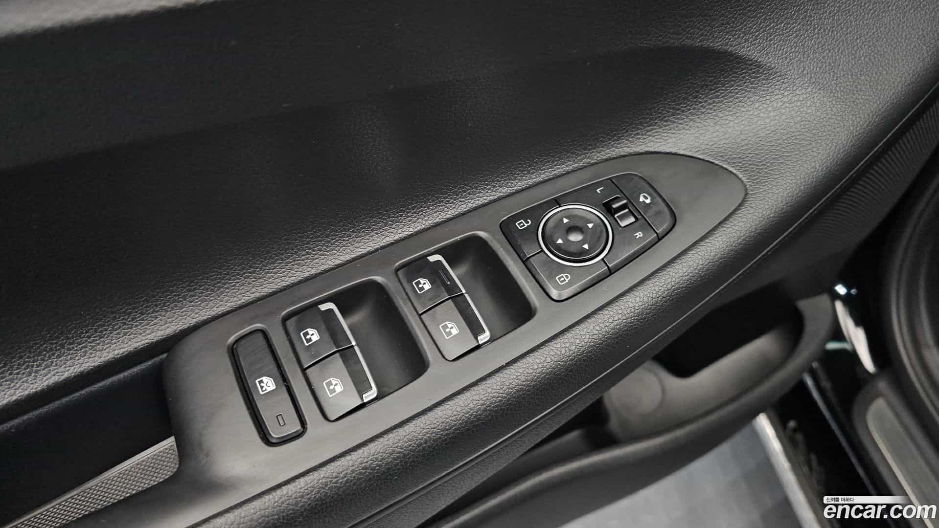 Grandeur Hyundai 2022.9-OPTION-017