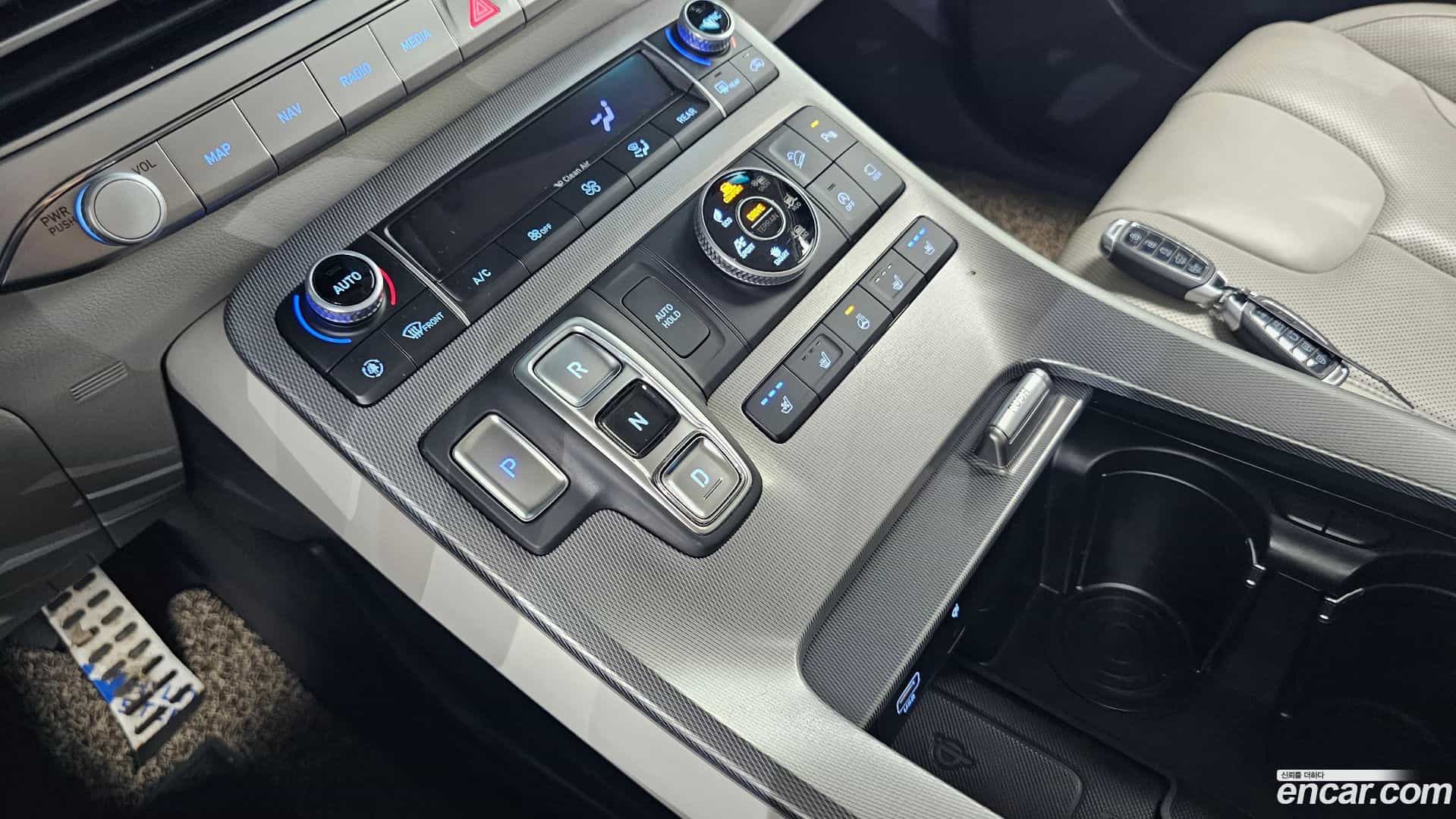 Palisade Hyundai 2019.2-INNER-009