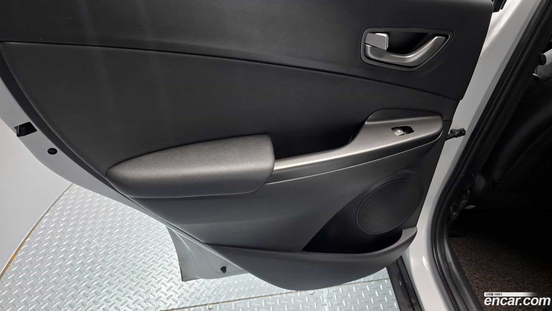 Kona Hyundai 2020.4-INNER-035