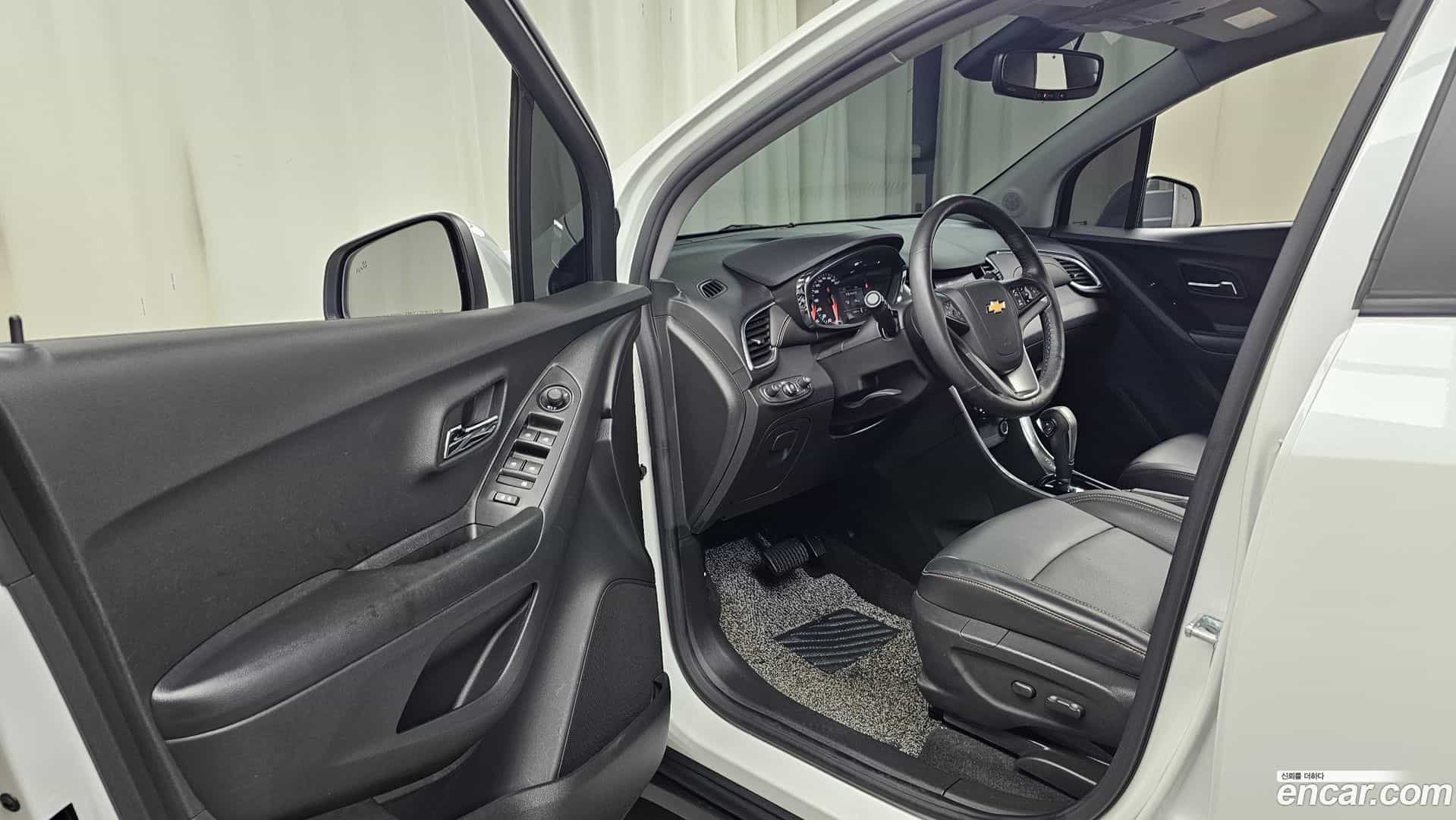 Trax Chevrolet 2022.6-INNER-010