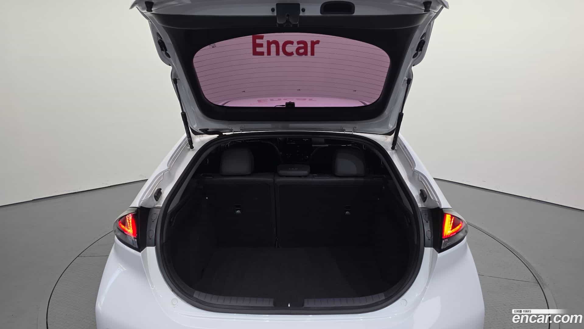 Ioniq Hyundai 2019.10-OPTION-024