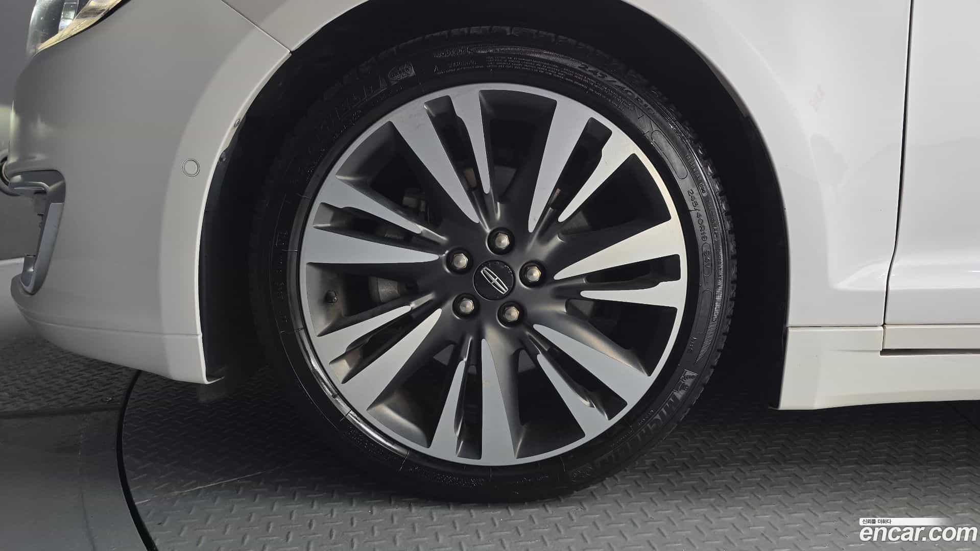 MKZ Lincoln 2017.9-OUTER-005