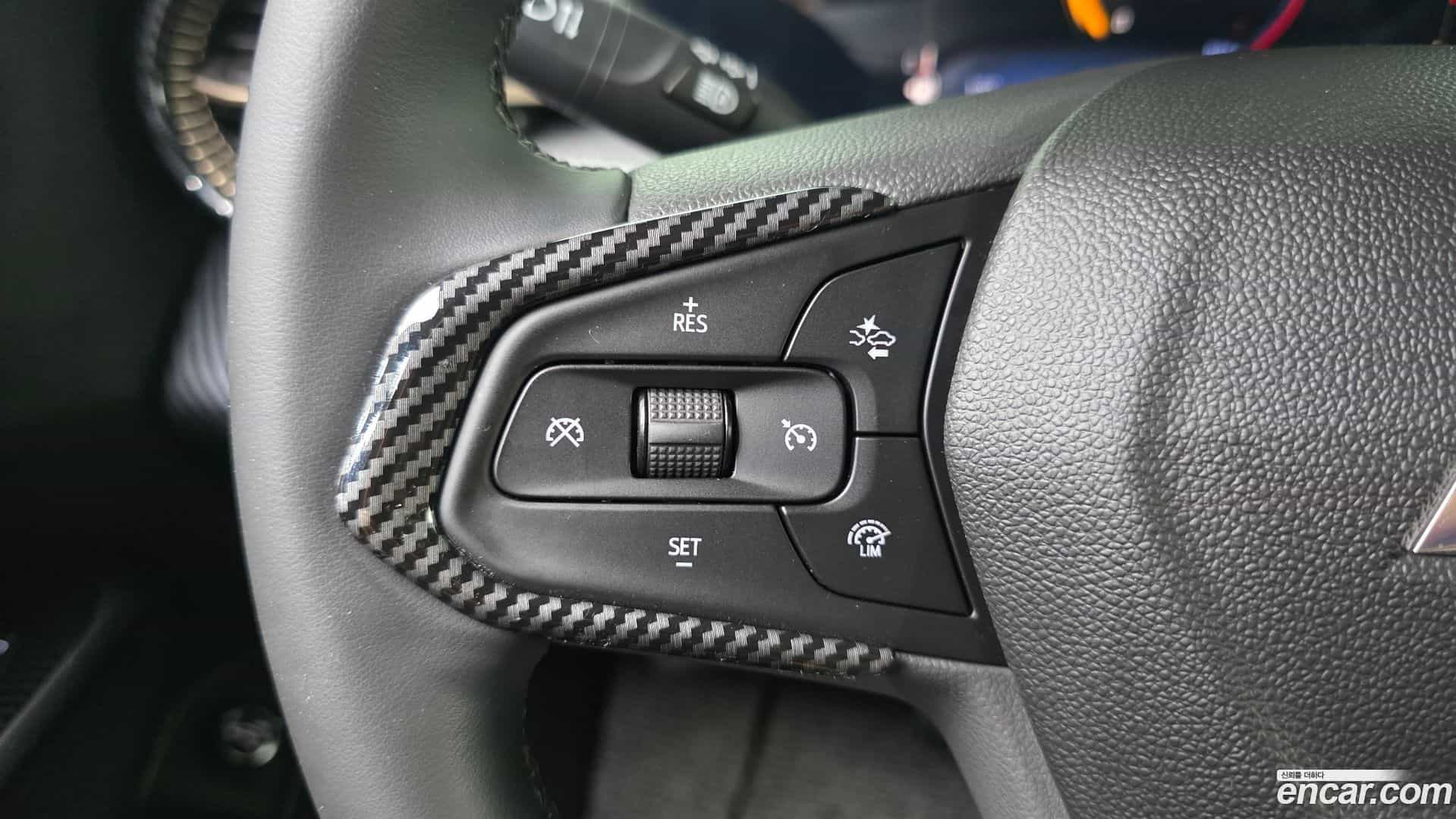 Trax Chevrolet 2023.8-OPTION-024
