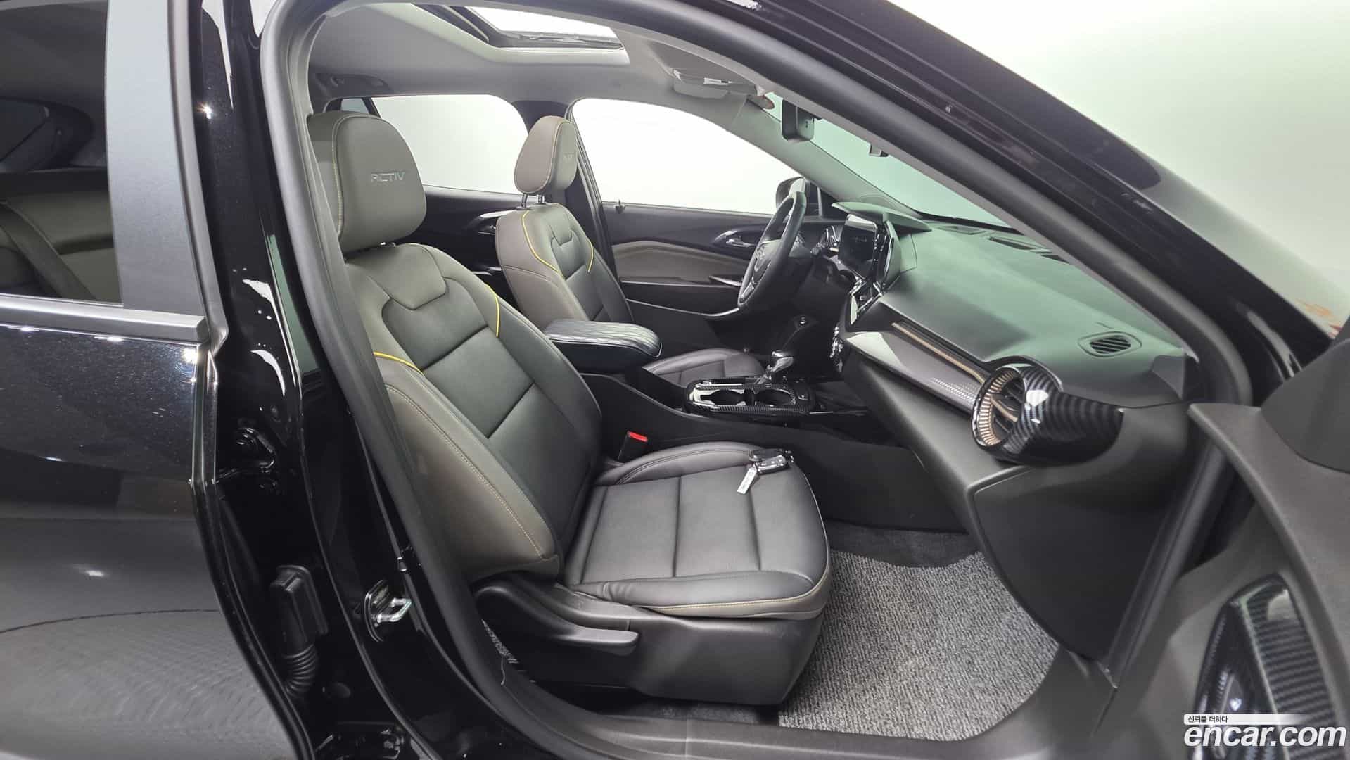Trax Chevrolet 2023.8-INNER-036