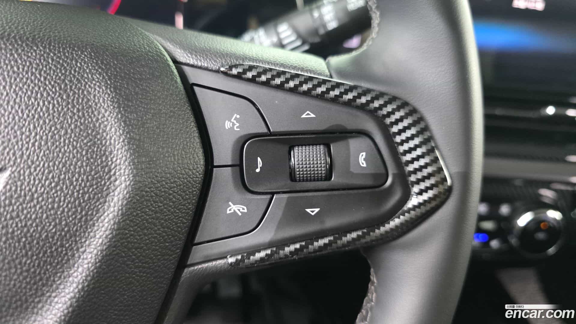 Trax Chevrolet 2023.8-OPTION-041