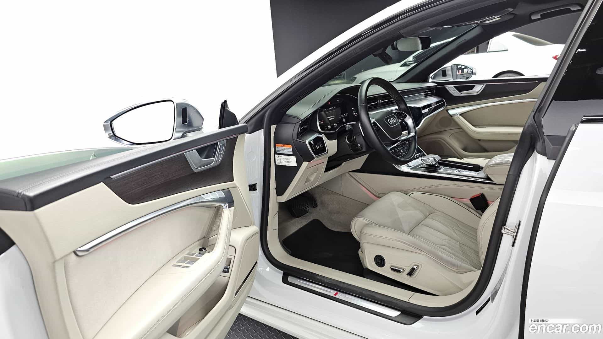 A7 Audi 2022.1-INNER-010