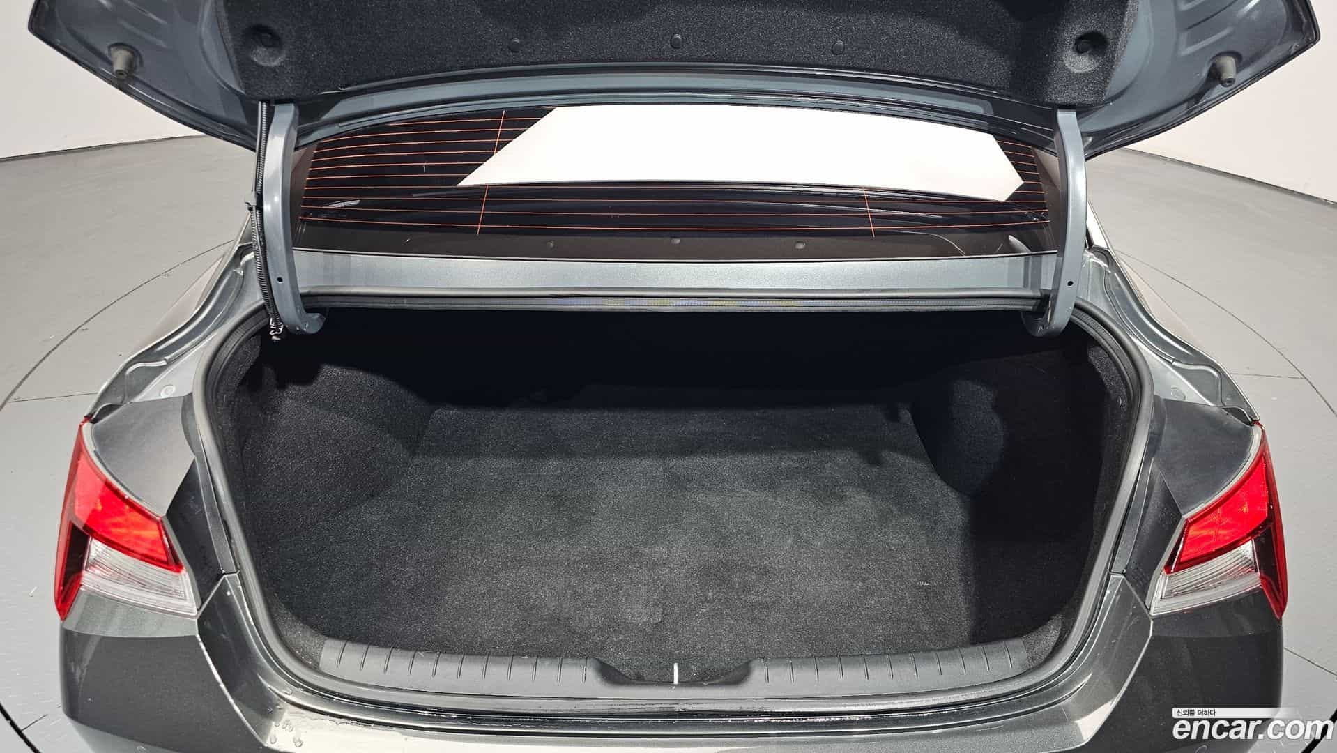 AVANTE Hyundai 2022.4-OPTION-024