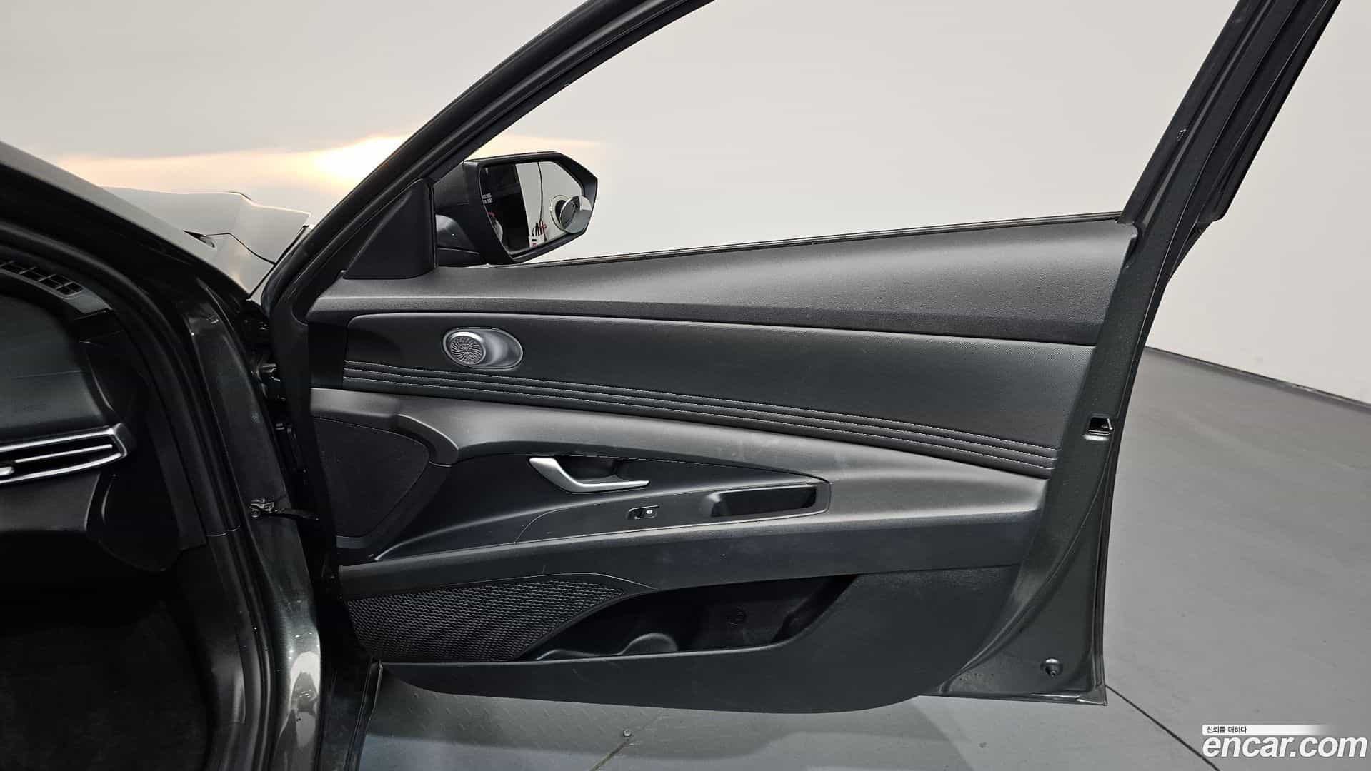 AVANTE Hyundai 2022.4-INNER-034