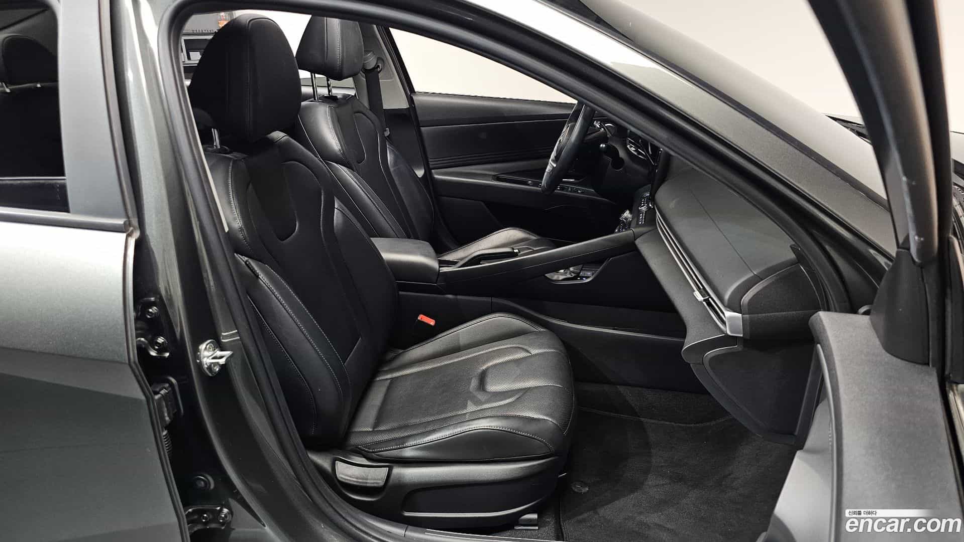 AVANTE Hyundai 2022.4-INNER-036
