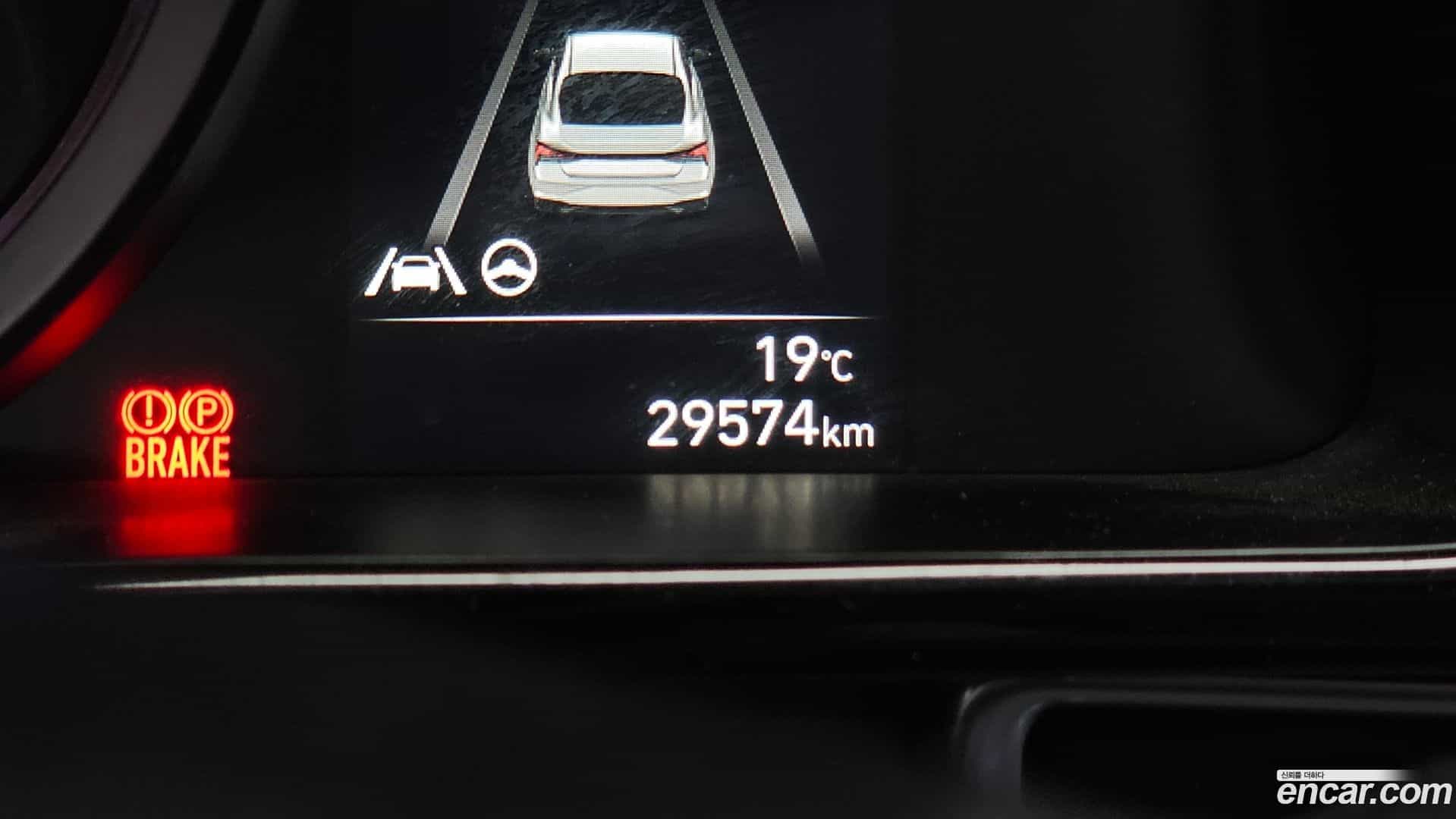 AVANTE Hyundai 2022.4-OPTION-046