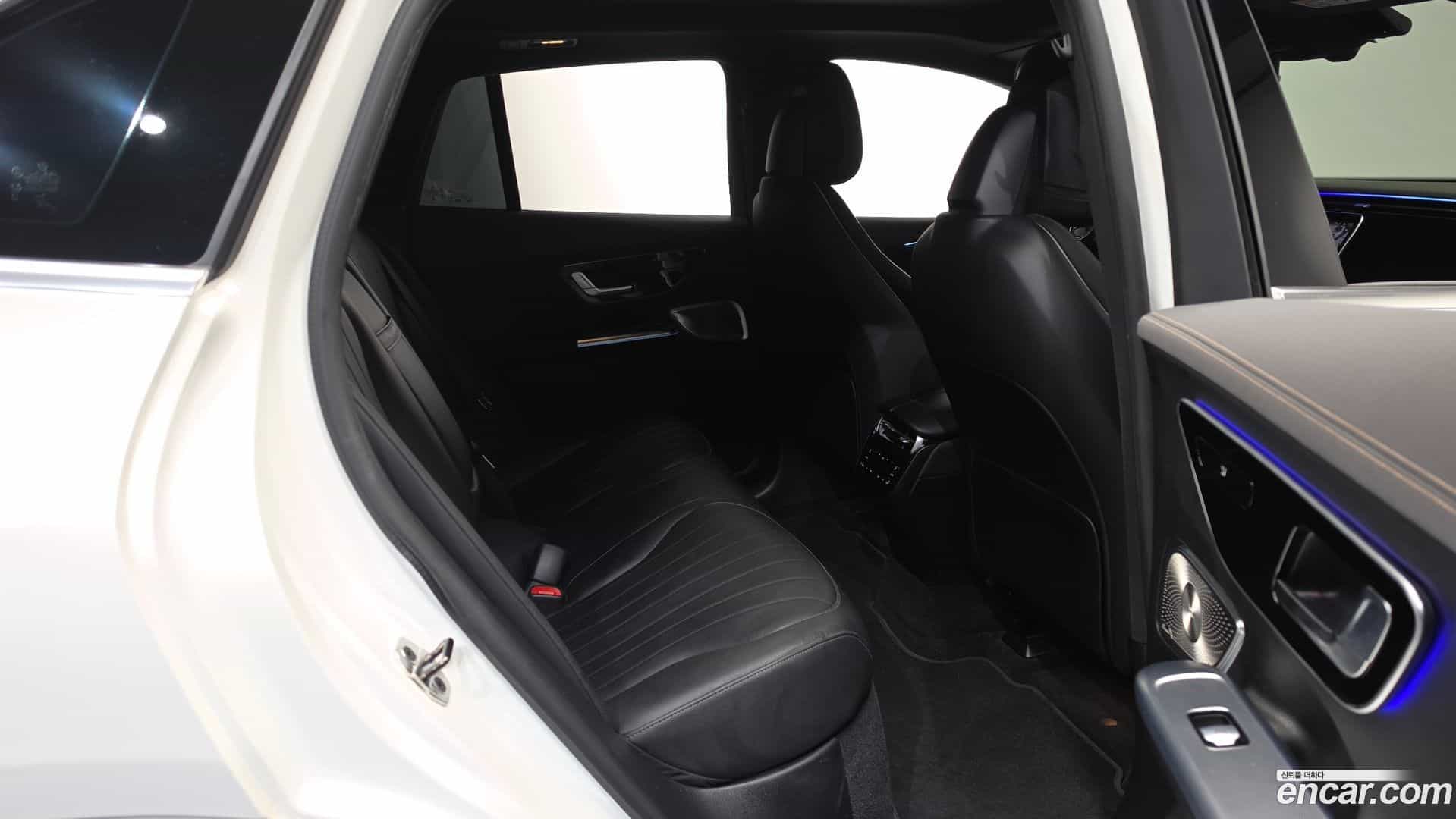 EQE Mercedes-Benz 2023.11-OPTION-015