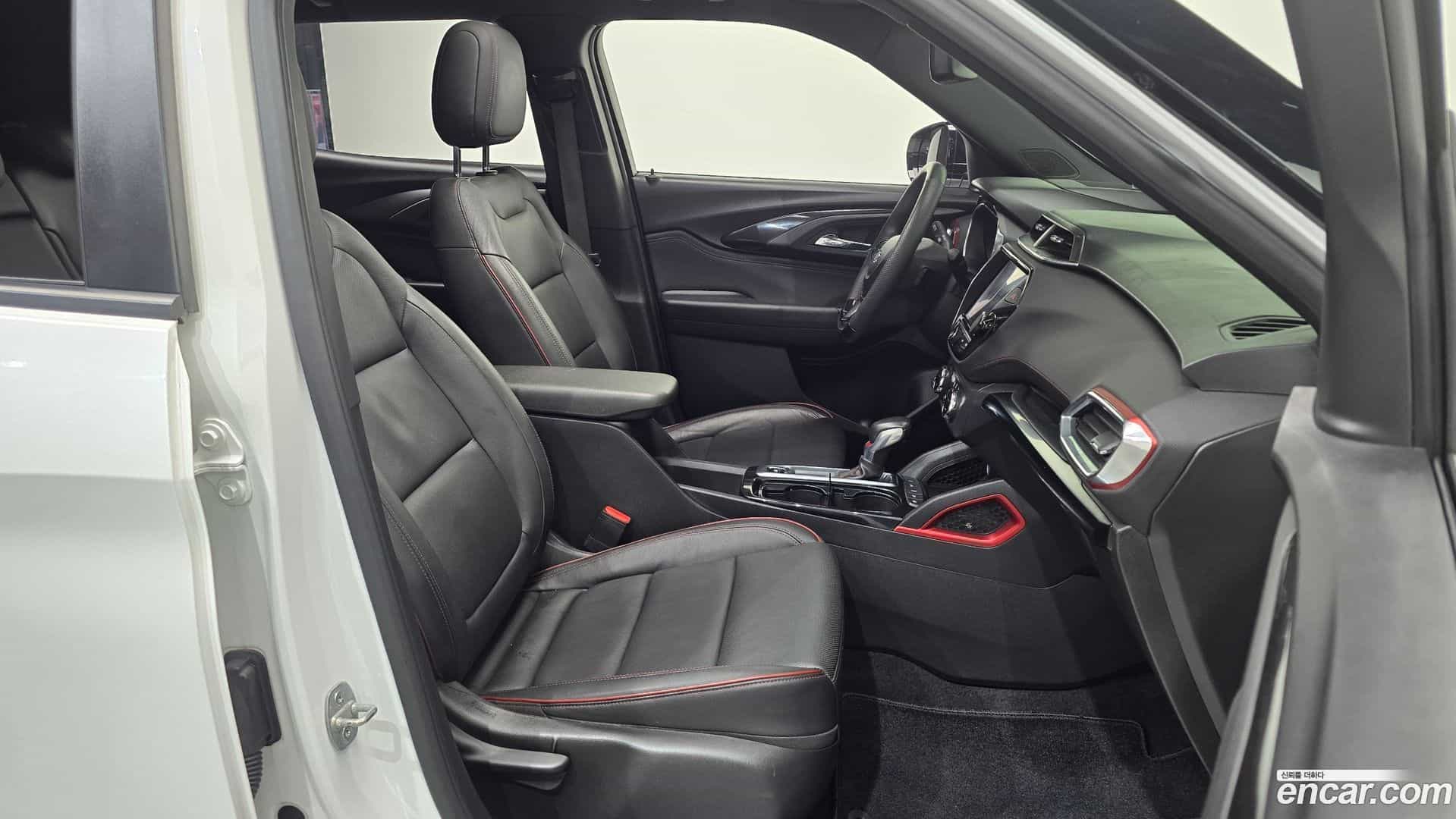 Trailblazer Chevrolet 2021.4-INNER-036