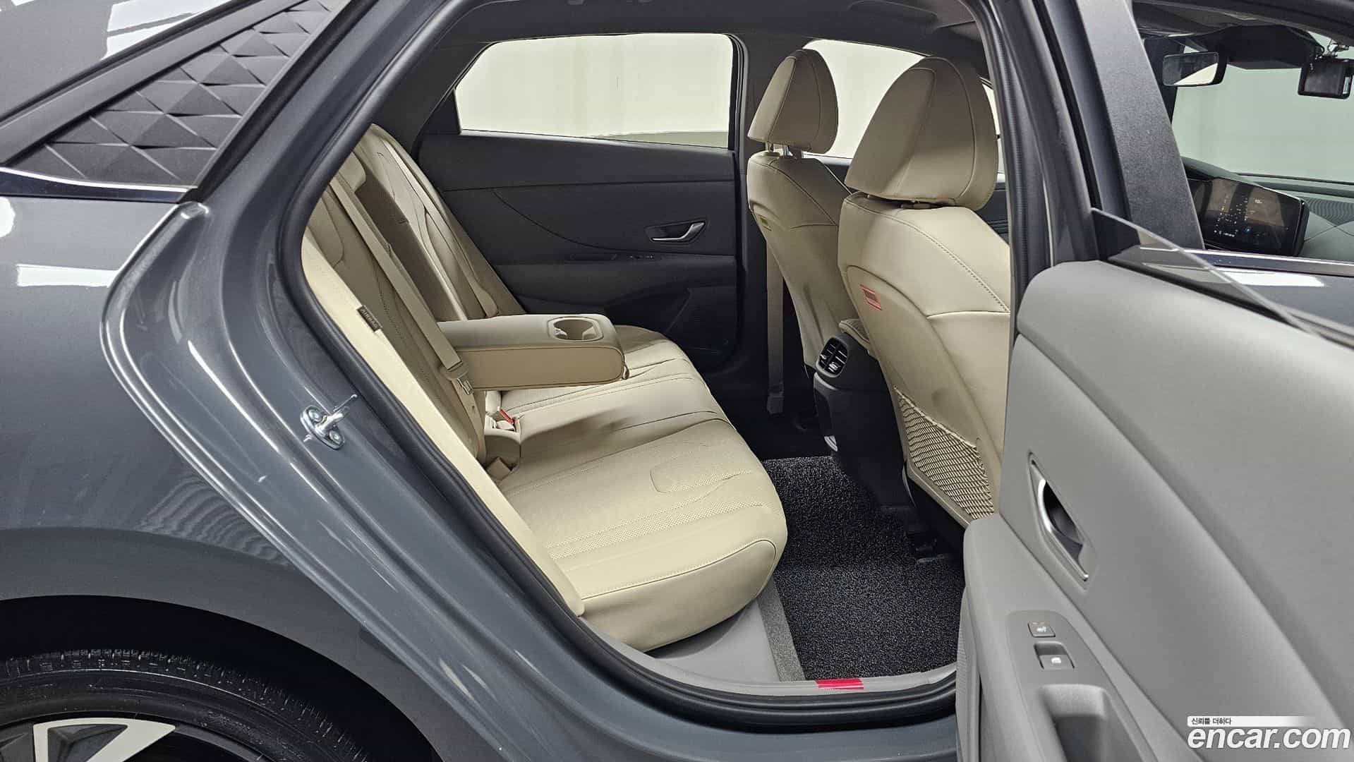 AVANTE Hyundai 2025.10-OPTION-016
