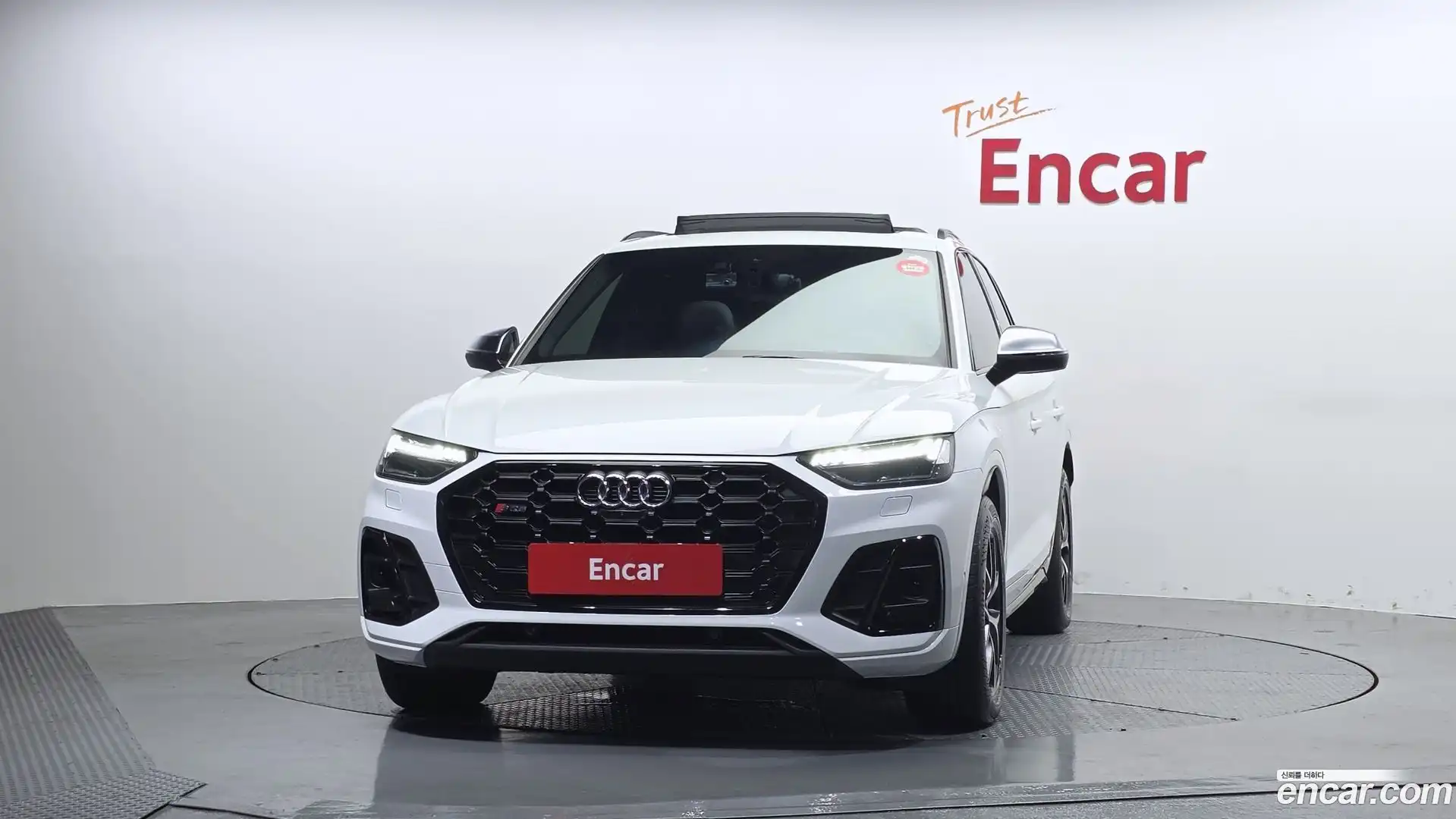 SQ5 Audi 2021.11-OUTER-003