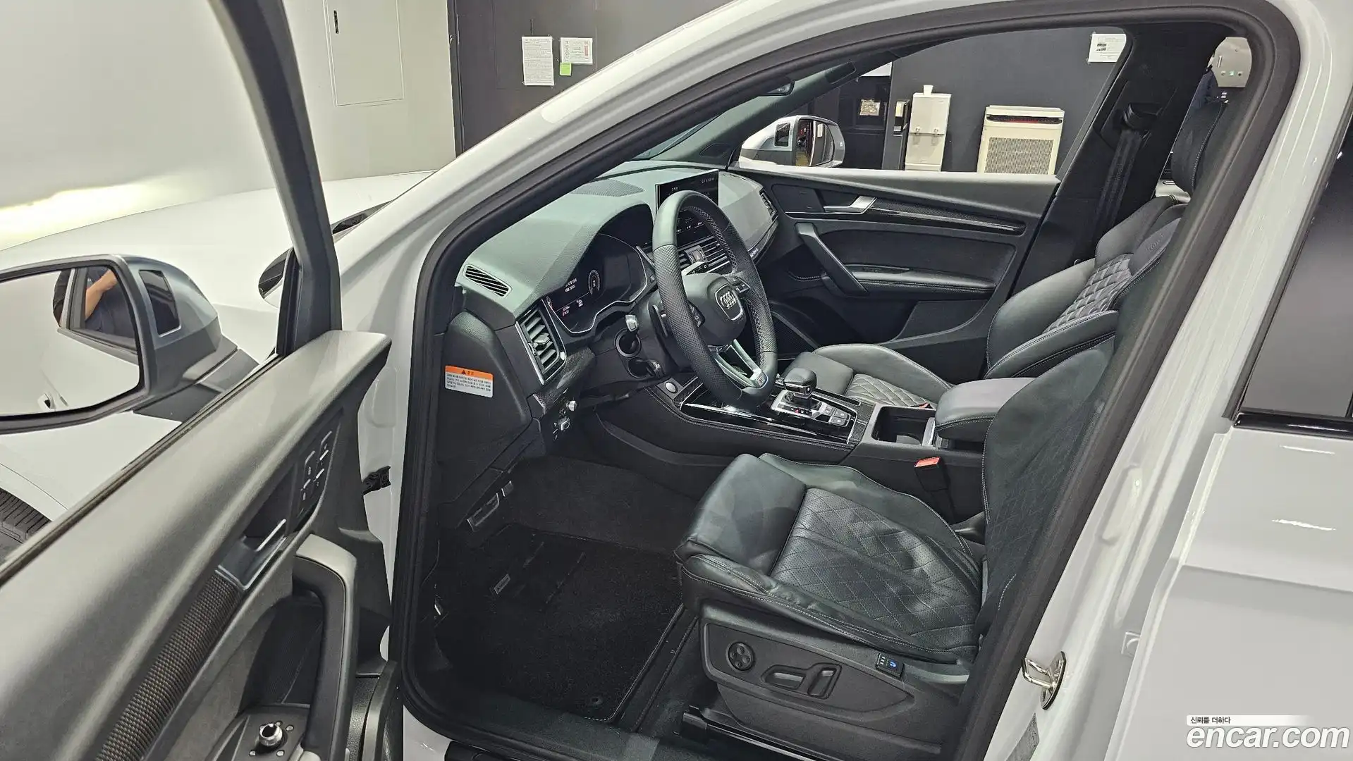 SQ5 Audi 2021.11-INNER-010
