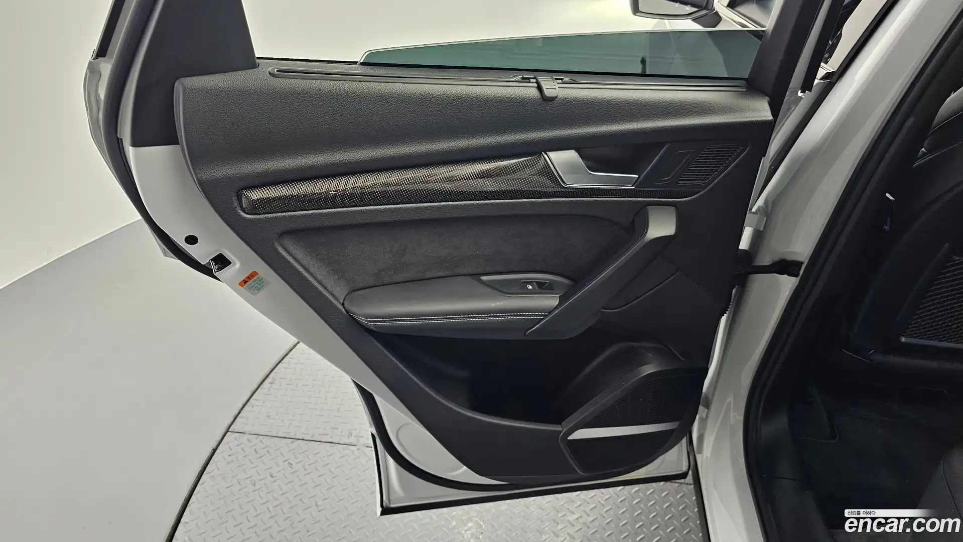 SQ5 Audi 2021.11-INNER-035