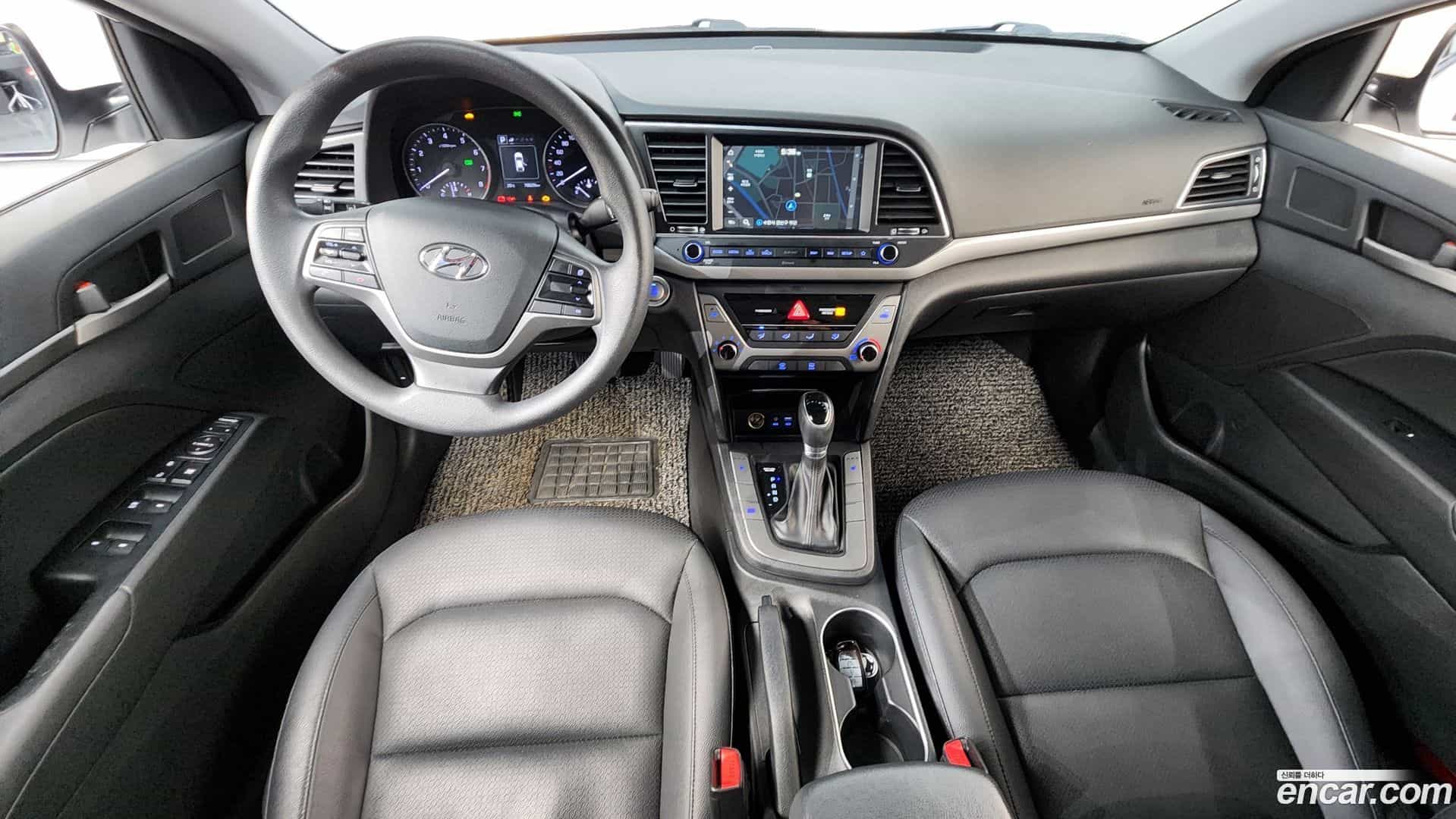 AVANTE Hyundai 2017.10-INNER-007