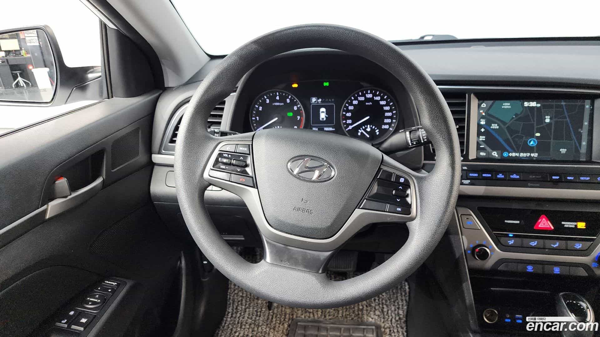 AVANTE Hyundai 2017.10-OPTION-017