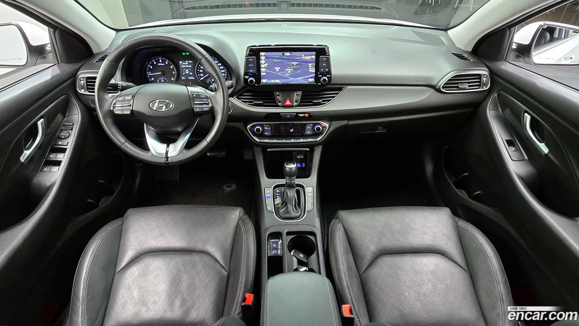 i30 Hyundai 2017.2-INNER-007