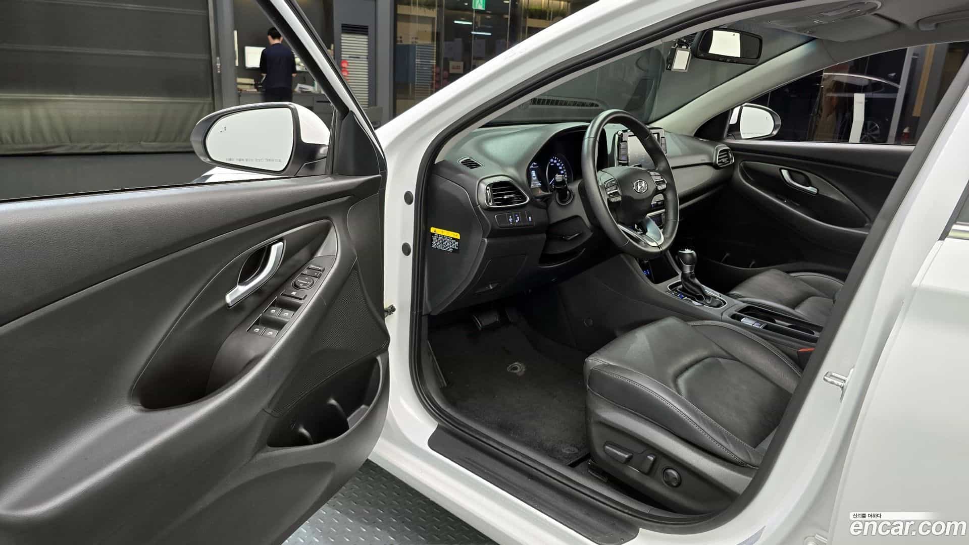 i30 Hyundai 2017.2-INNER-010