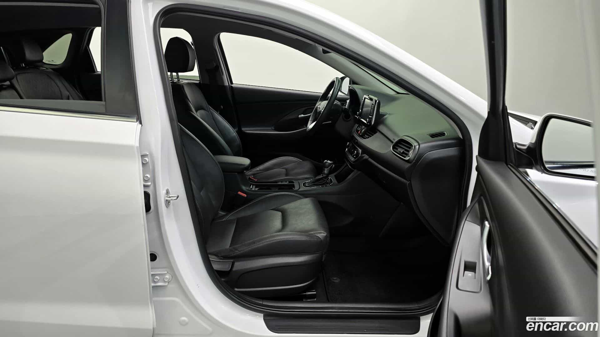 i30 Hyundai 2017.2-OPTION-015