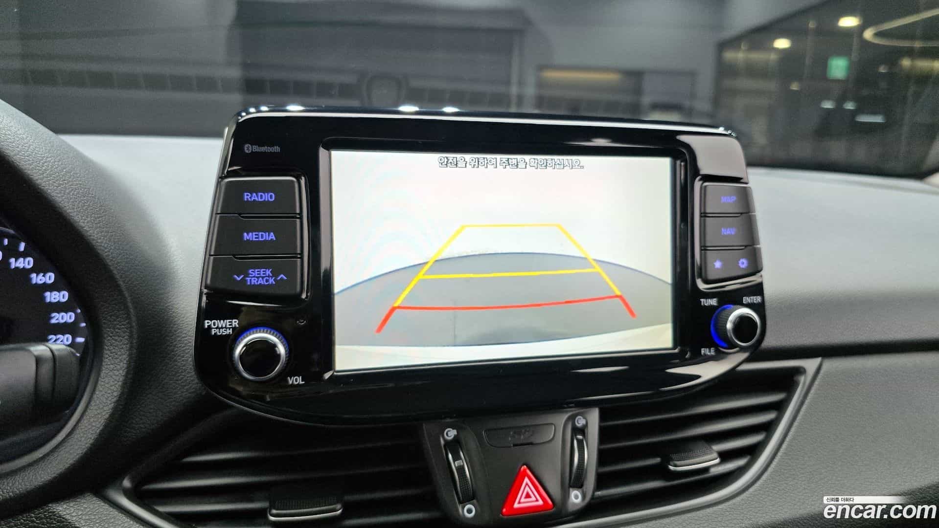 i30 Hyundai 2017.2-OPTION-019