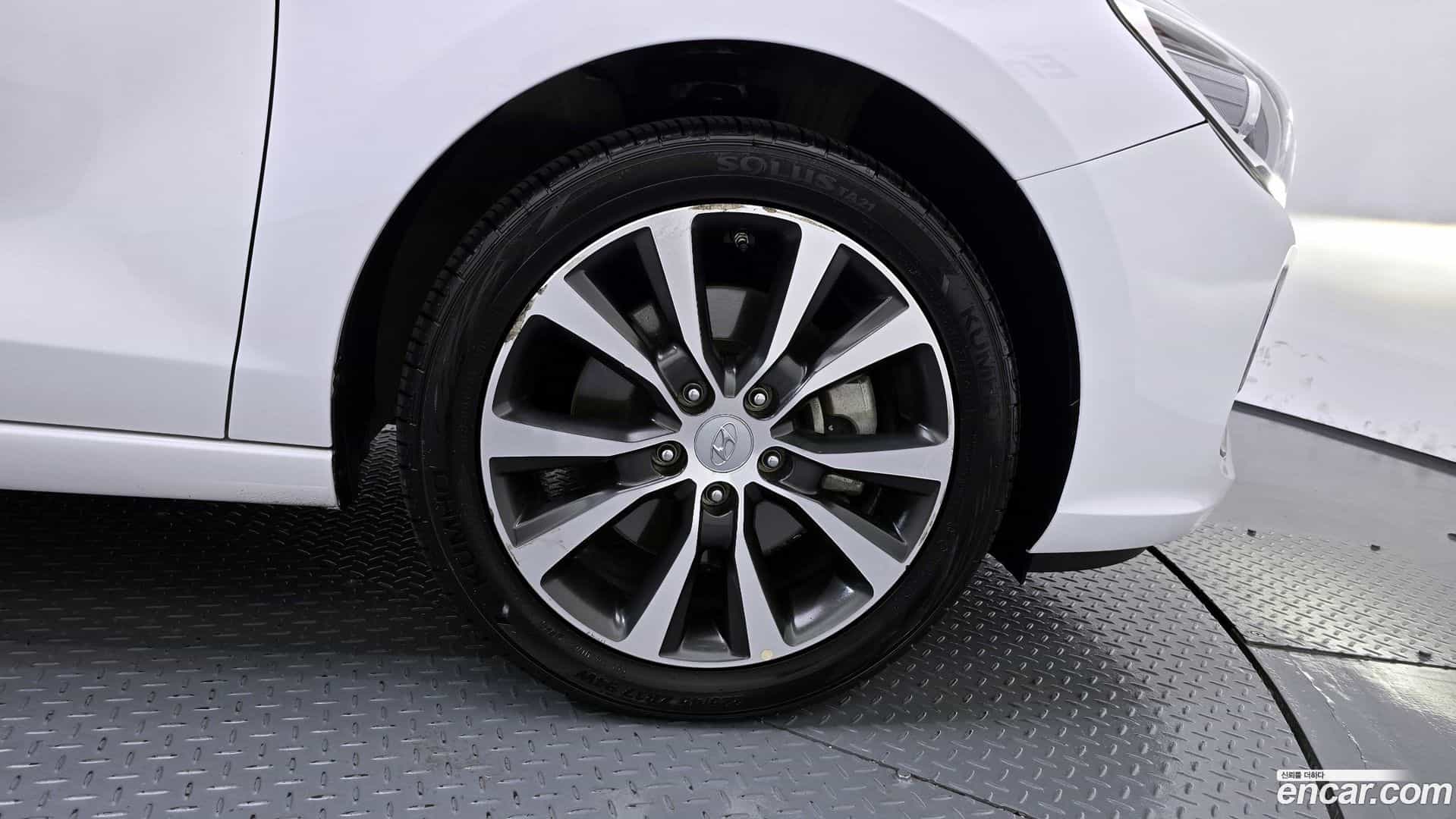 i30 Hyundai 2017.2-OUTER-031