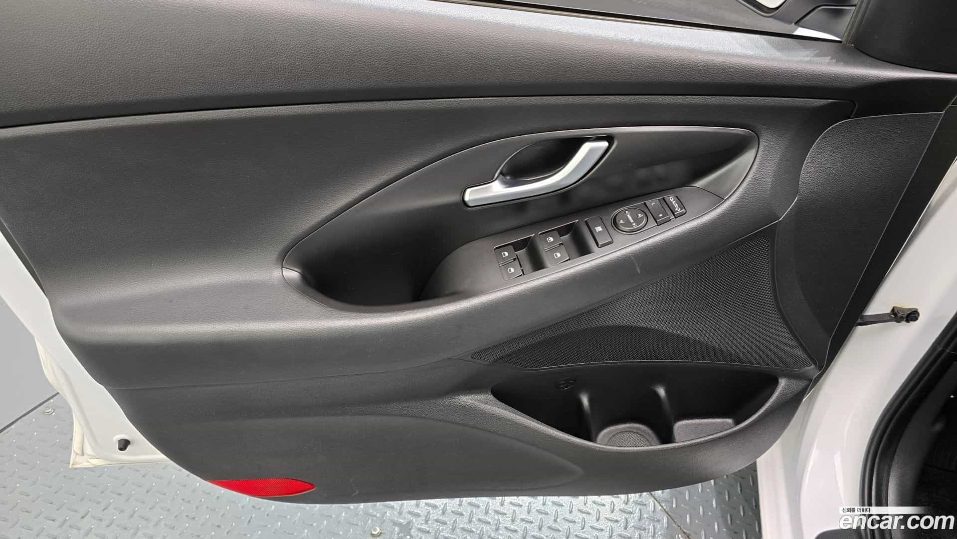 i30 Hyundai 2017.2-INNER-034