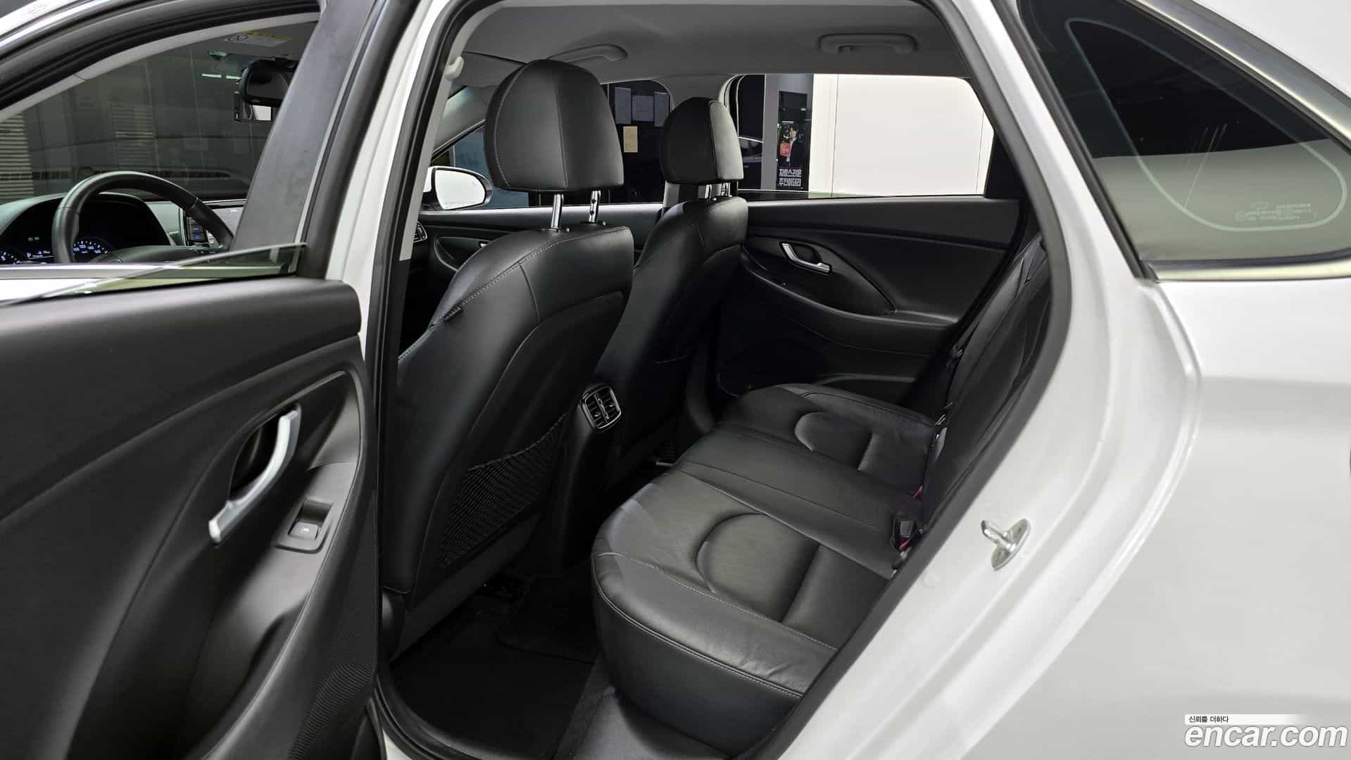 i30 Hyundai 2017.2-INNER-036