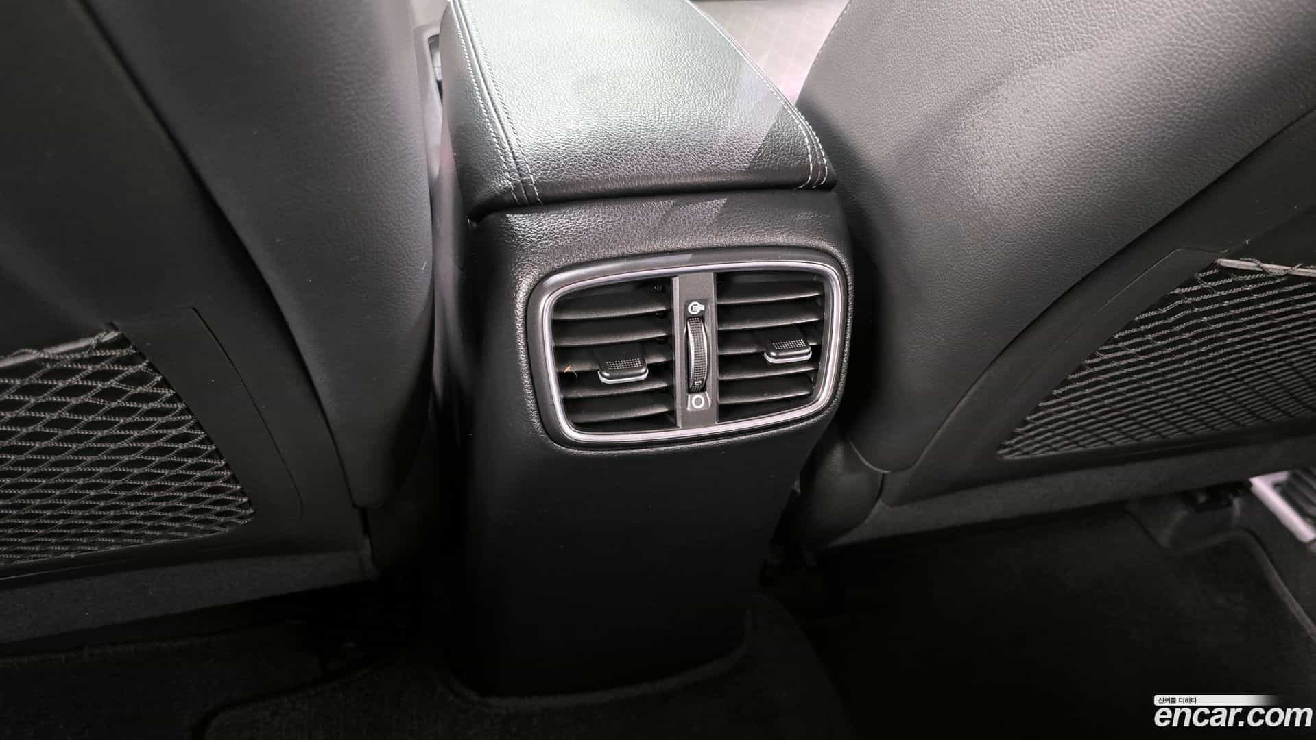 i30 Hyundai 2017.2-OPTION-041