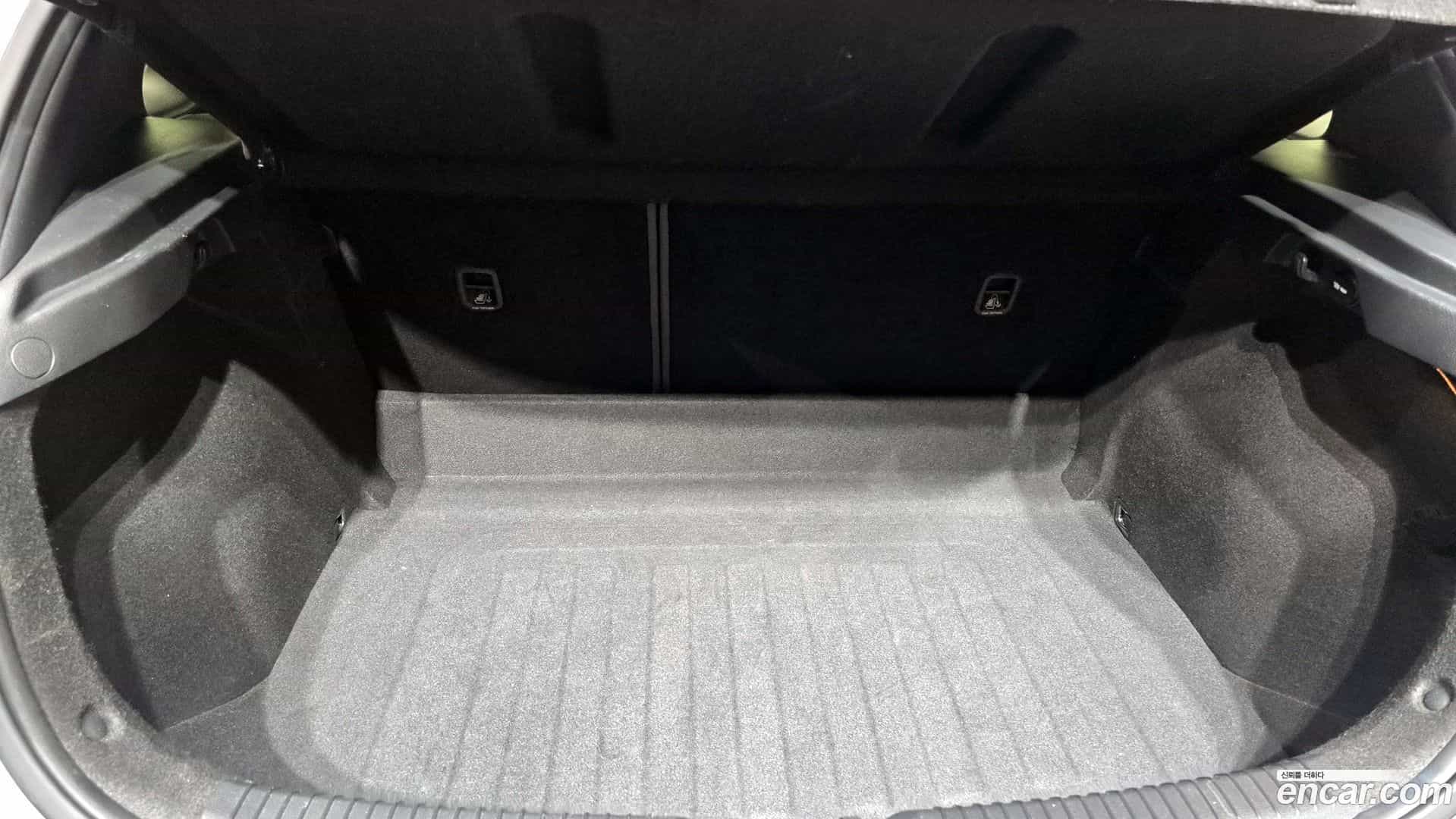 i30 Hyundai 2017.2-OPTION-043