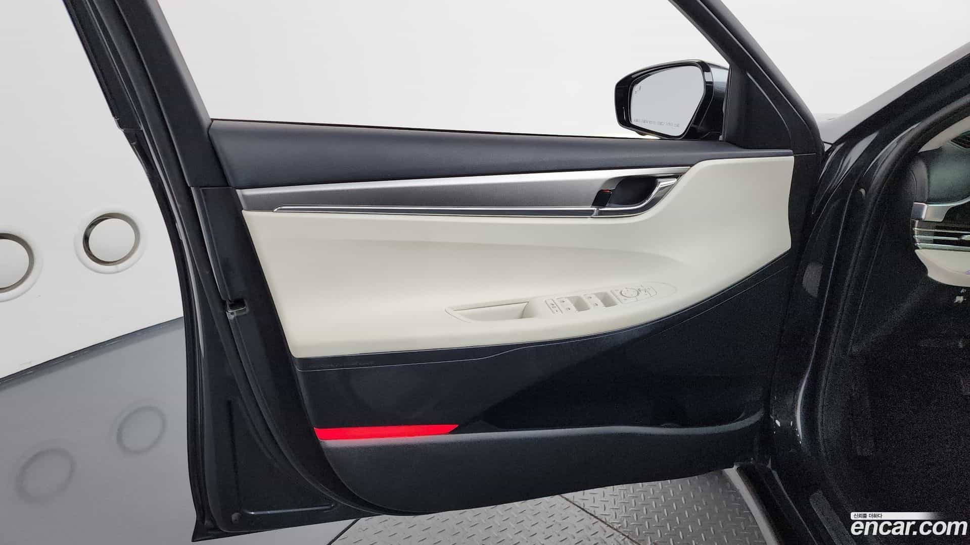 Grandeur Hyundai 2022.3-INNER-034
