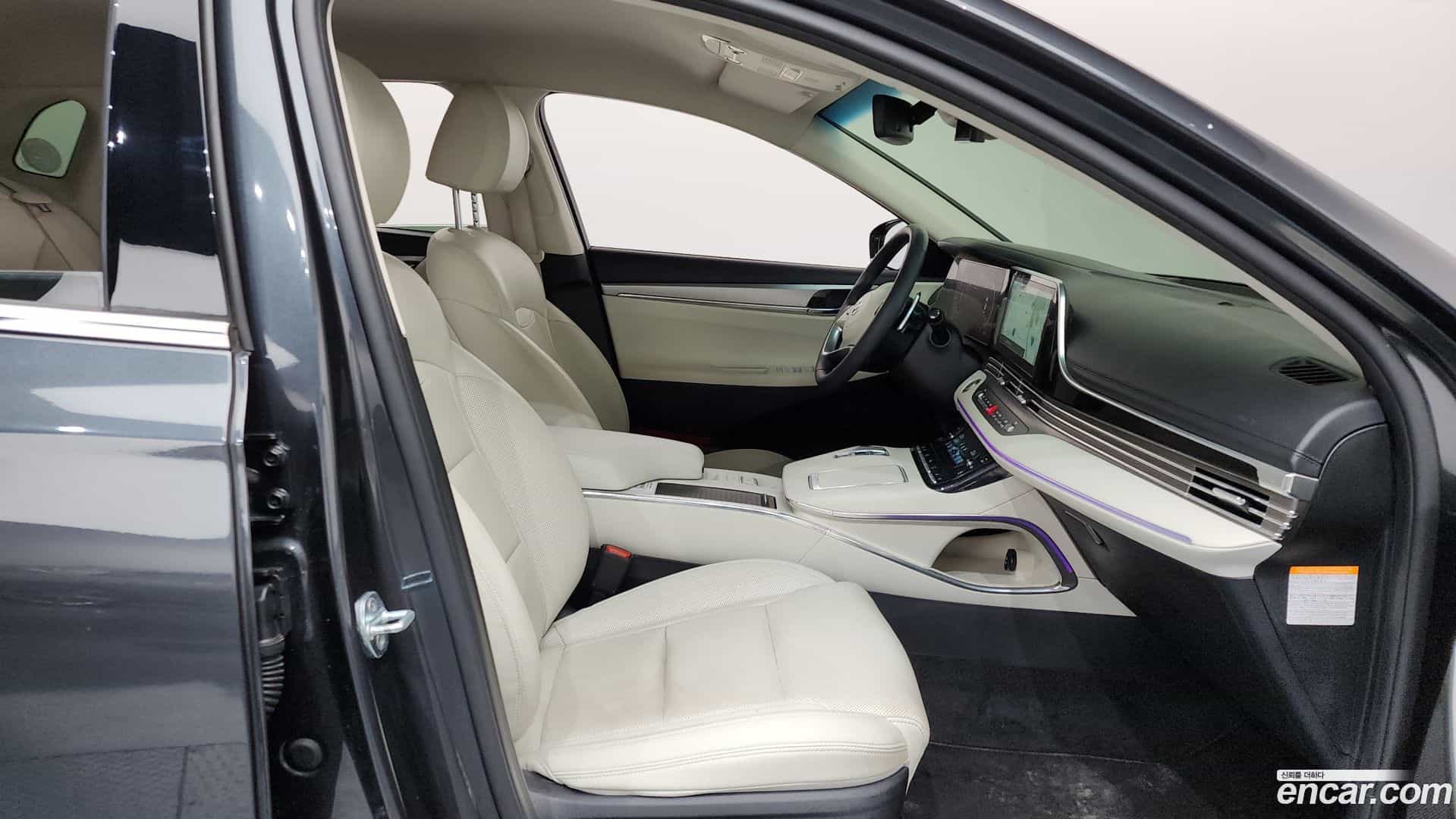 Grandeur Hyundai 2022.3-INNER-036
