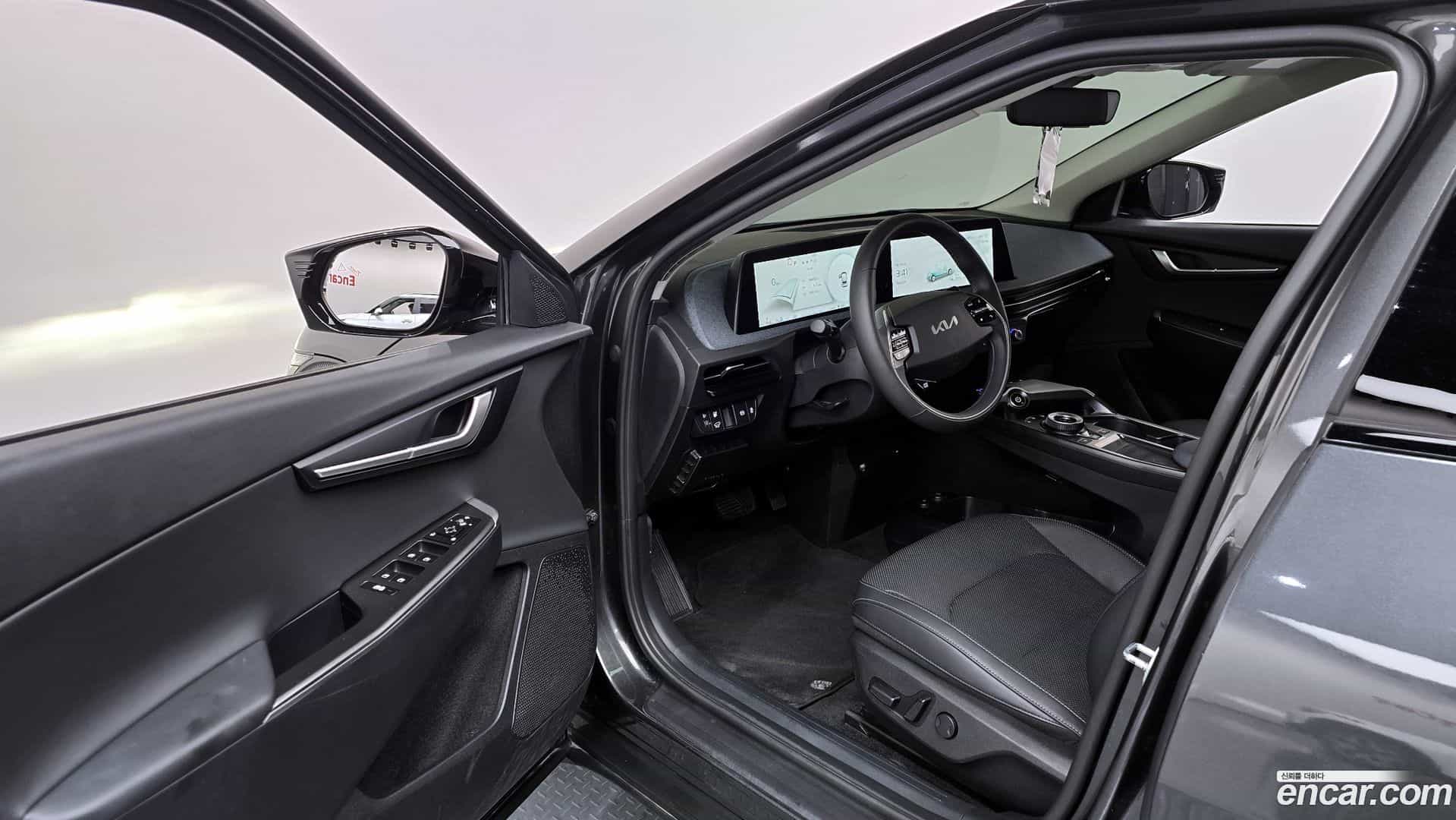 EV6 Kia 2023.2-INNER-010