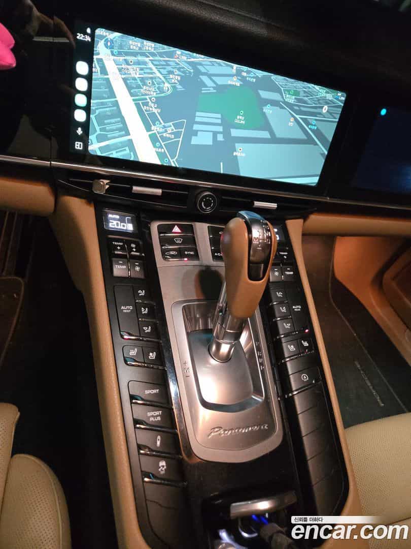 Panamera Porsche 2015.6-INNER-009