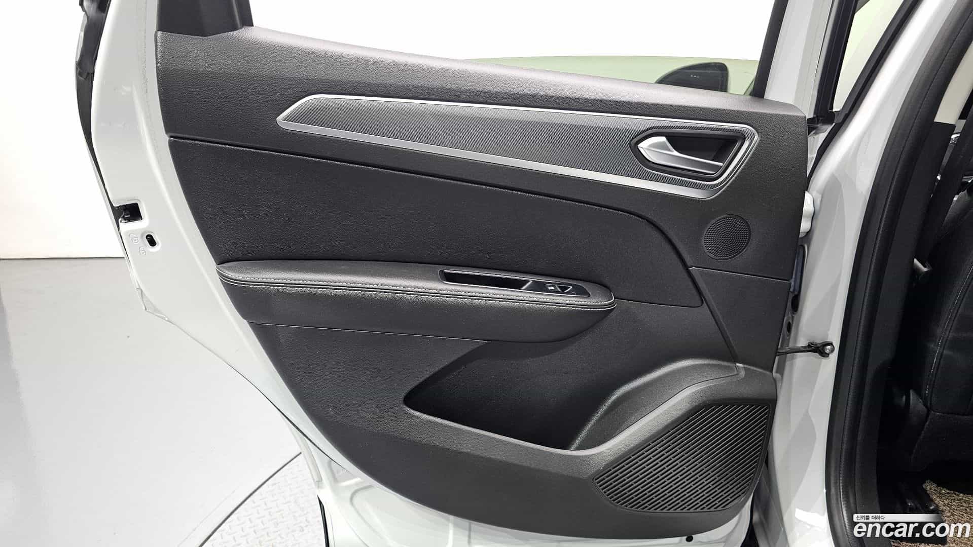 XM3 Renault Korea 2020.4-INNER-035