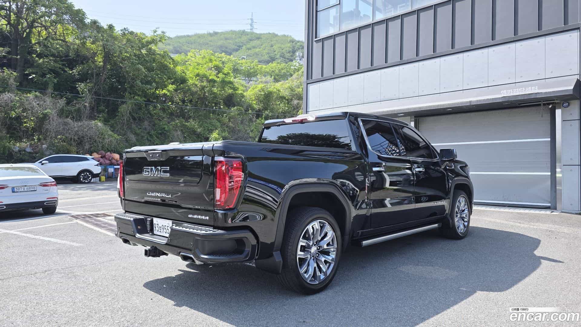 Sierra GMC 2024.11-OUTER-002