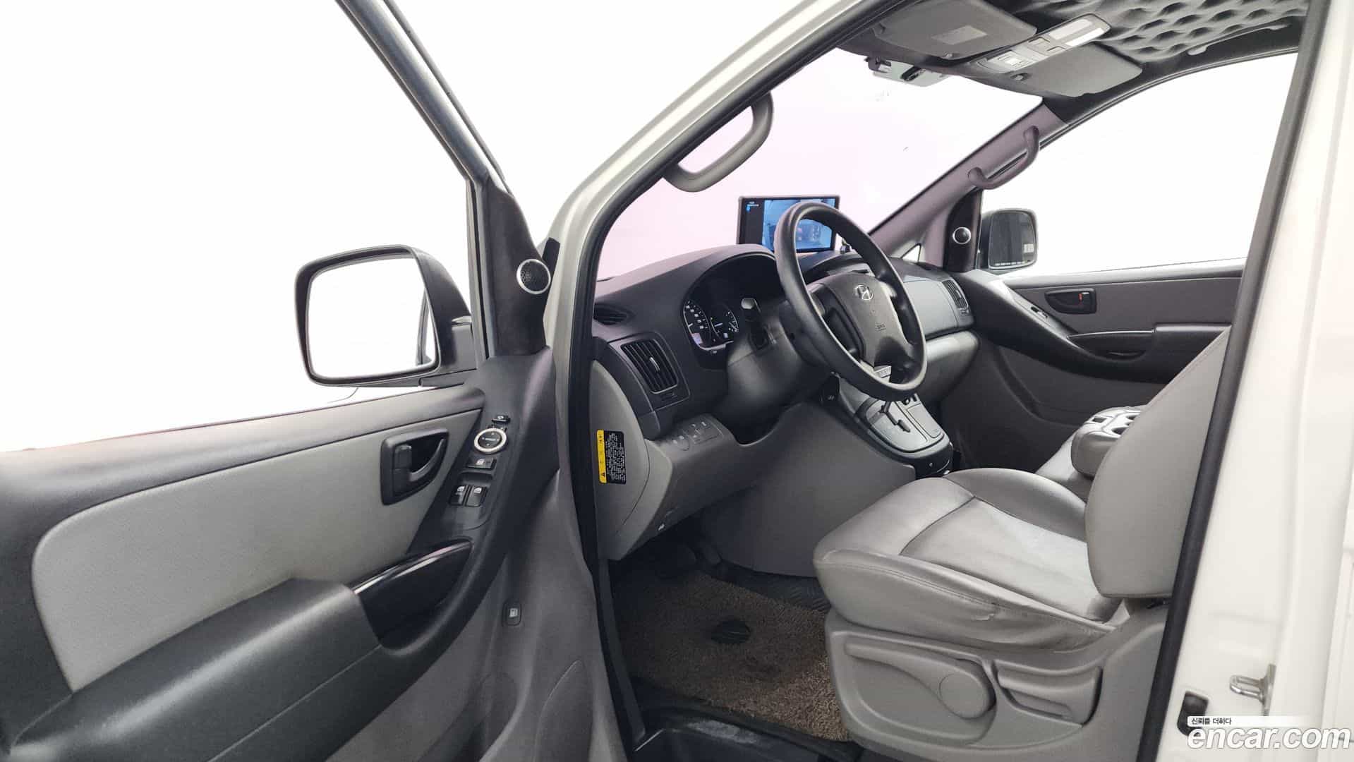 Starex Hyundai 2017.8-INNER-010