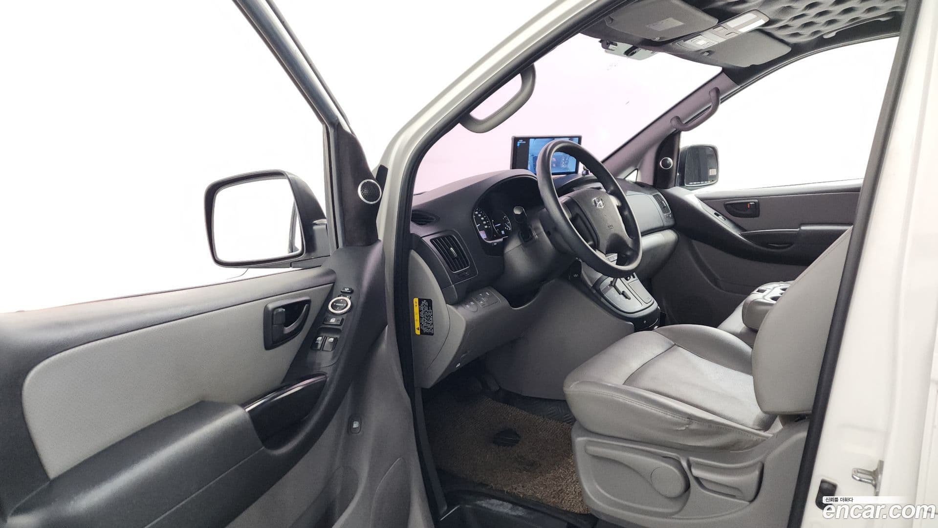 Main__Slider__Photo:Starex Hyundai 2017.8-9