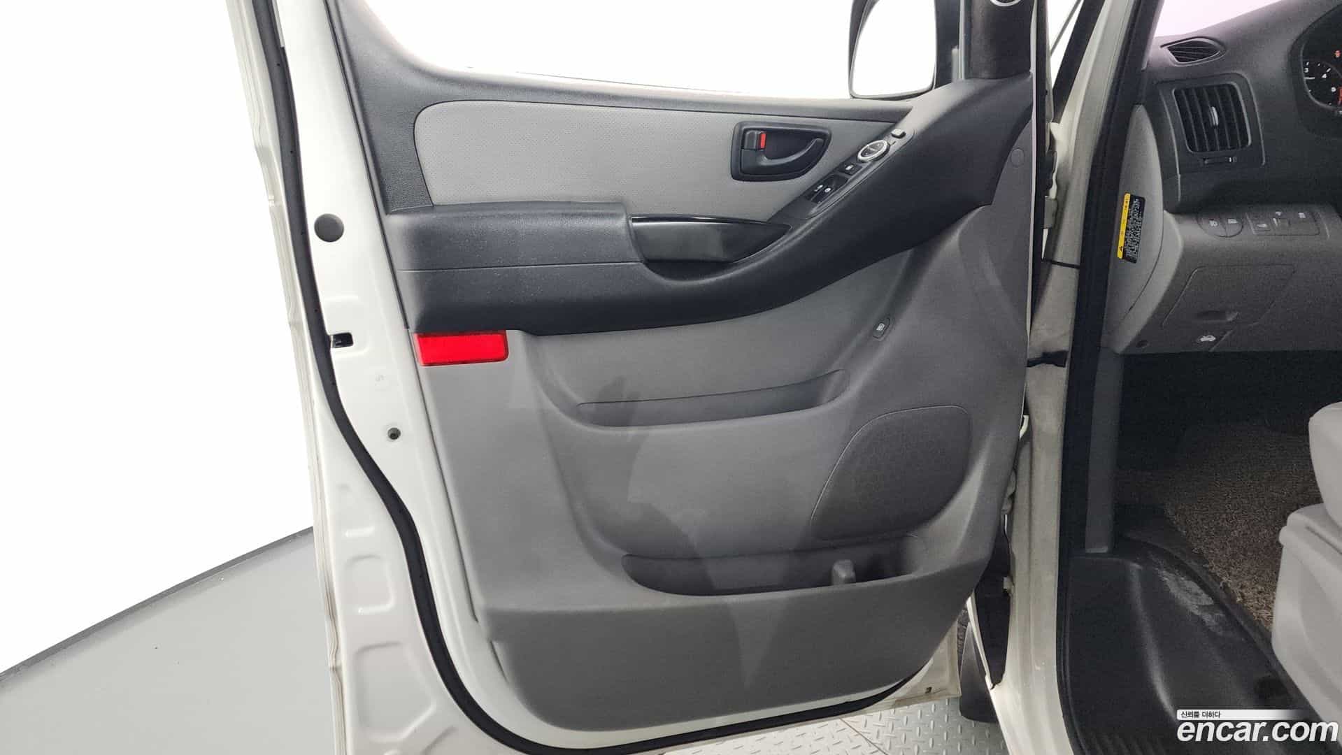 Starex Hyundai 2017.8-INNER-034
