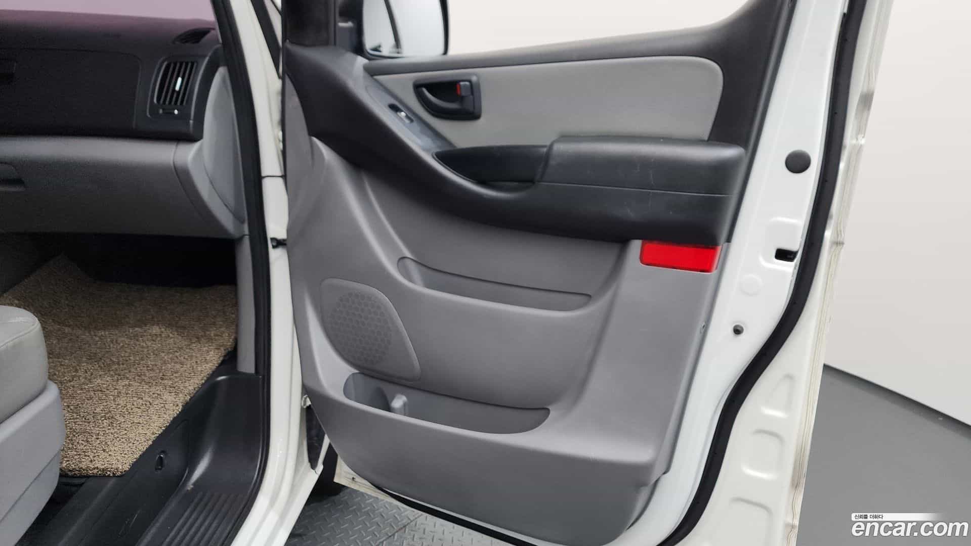 Starex Hyundai 2017.8-INNER-035
