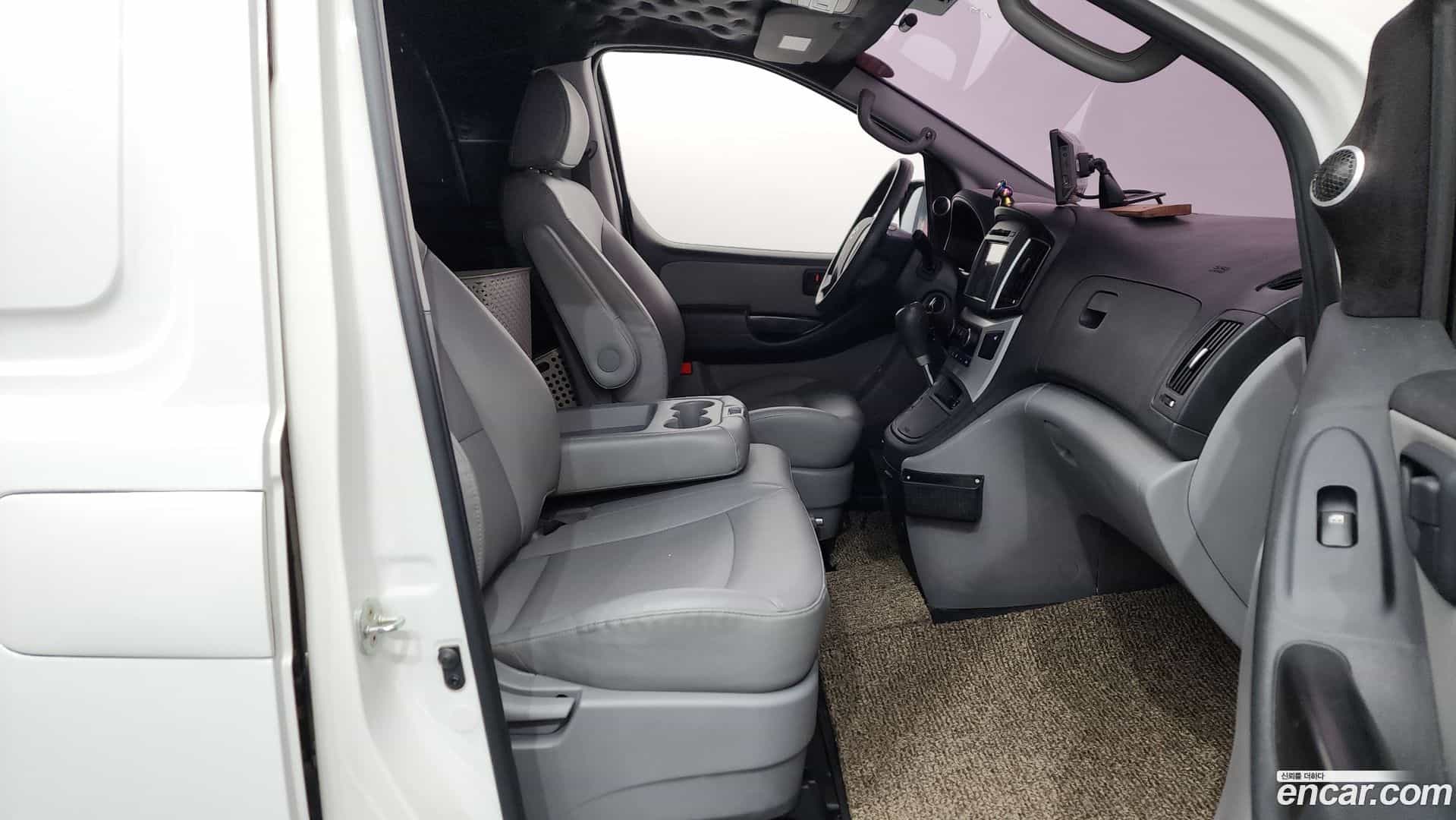 Starex Hyundai 2017.8-INNER-036