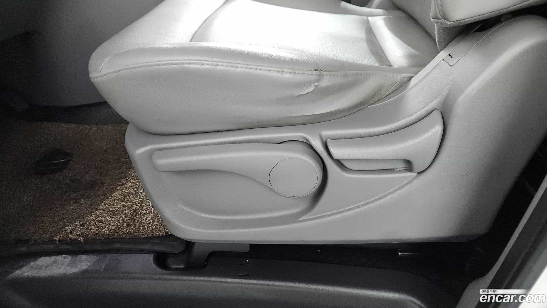 Starex Hyundai 2017.8-OPTION-044