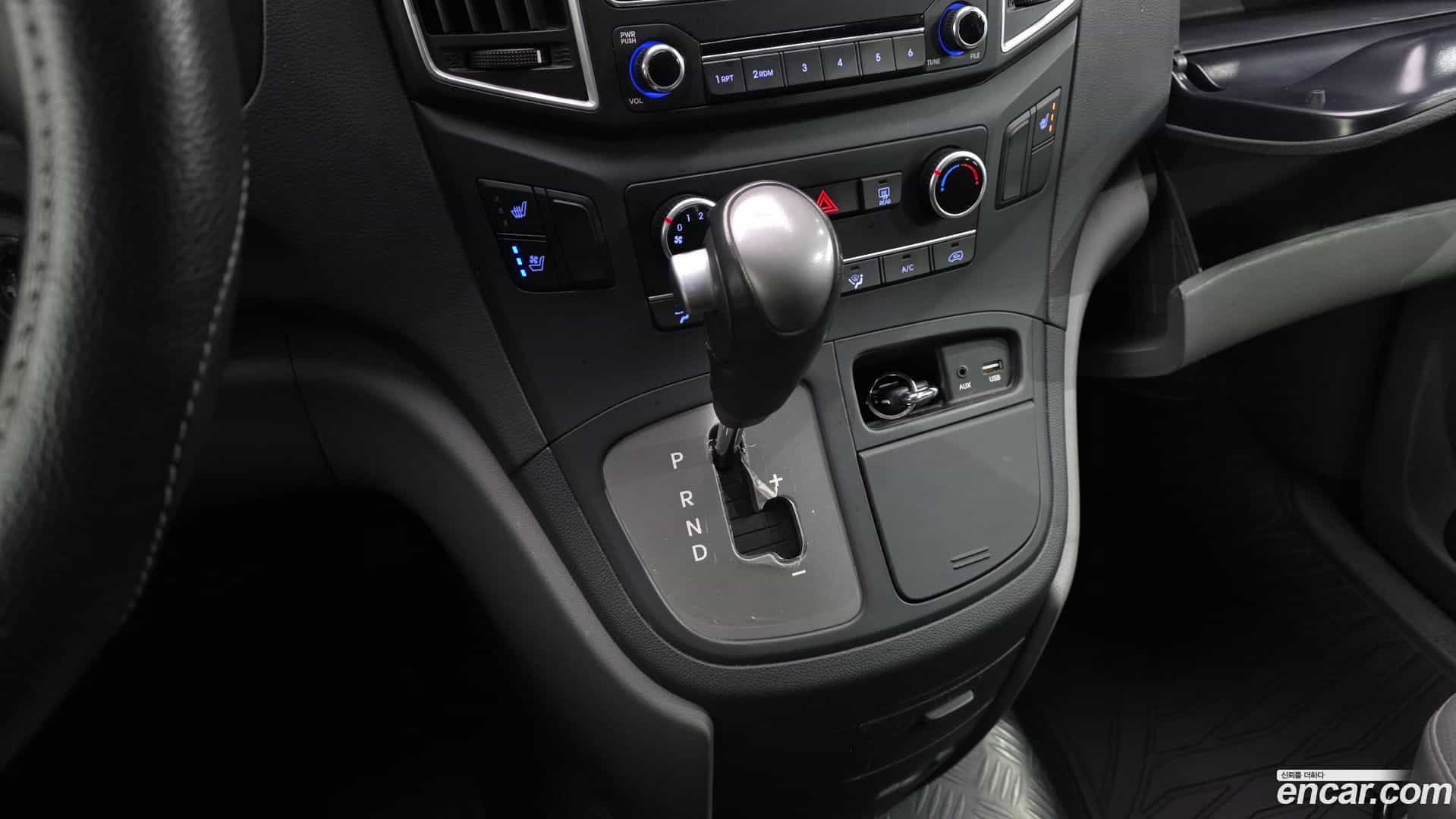 Starex Hyundai 2018.5-INNER-009