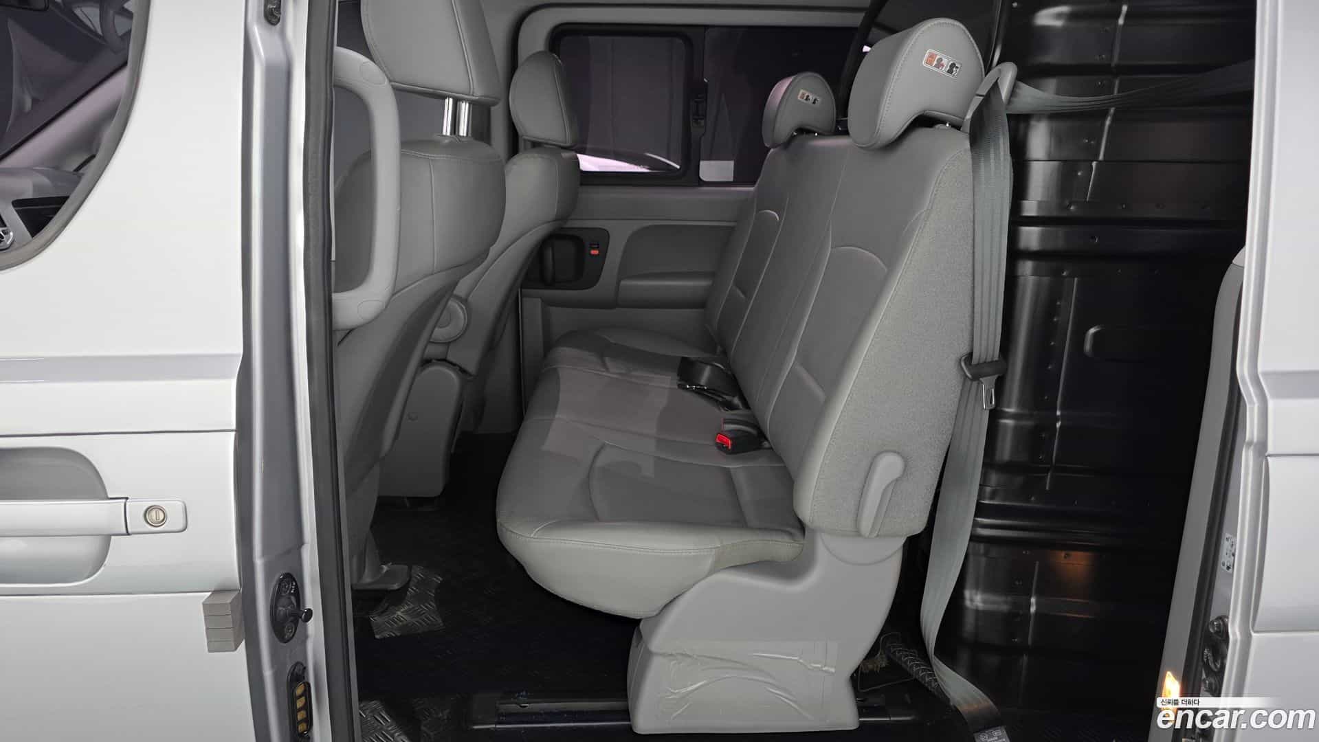 Starex Hyundai 2018.5-INNER-036
