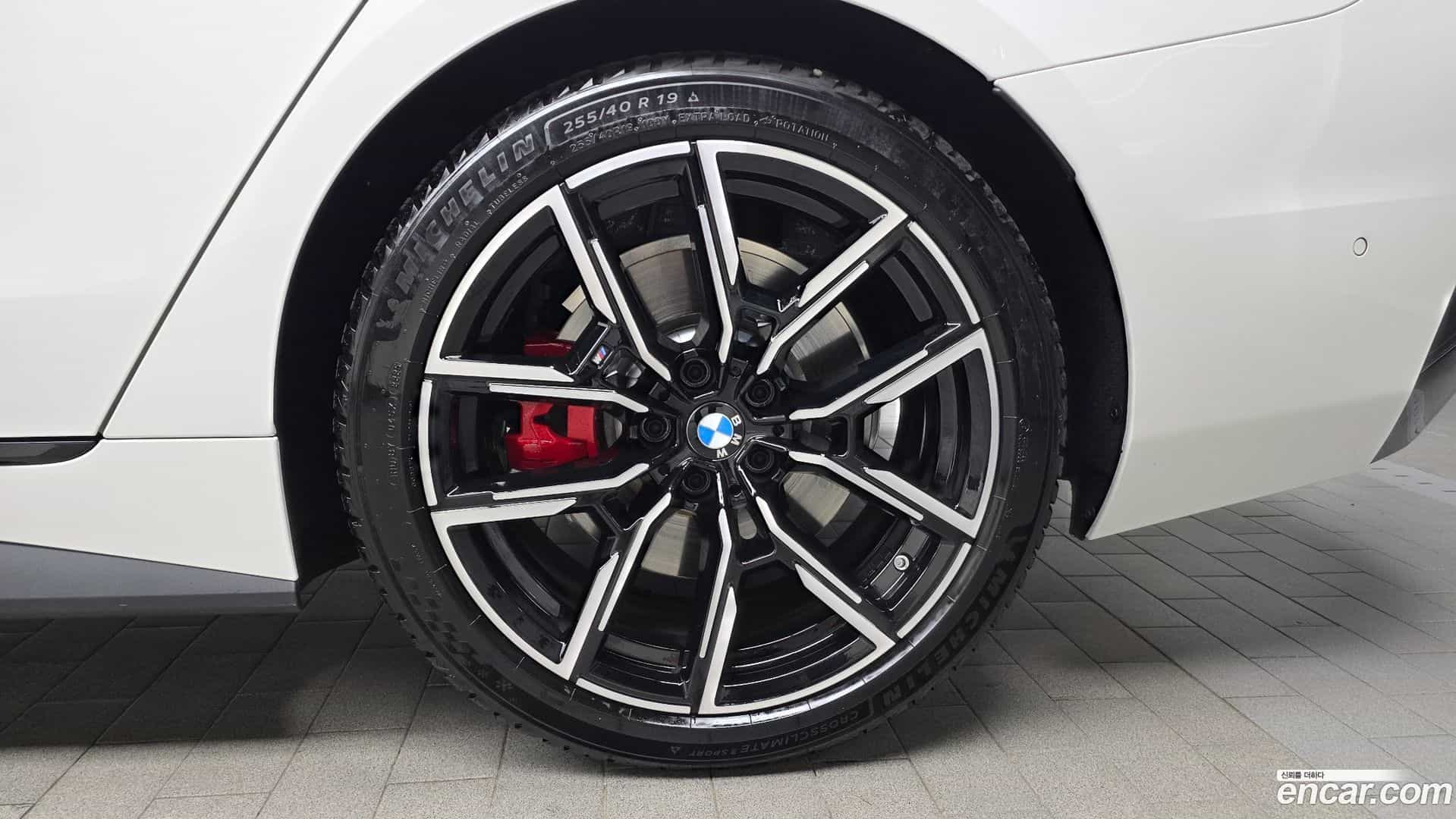 4-Series BMW 2025.9-OUTER-031