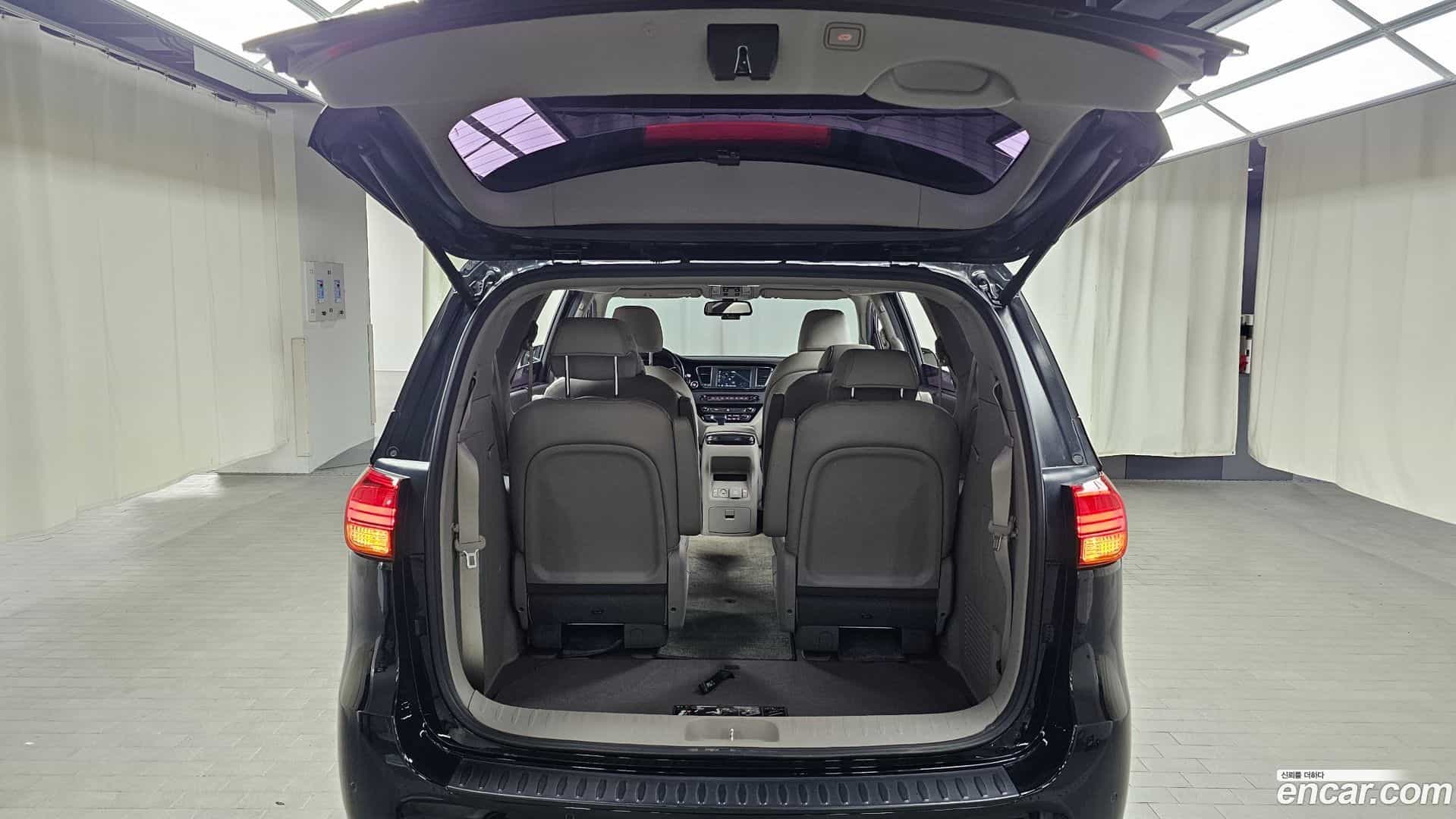Canival Kia 2017.0-OPTION-024