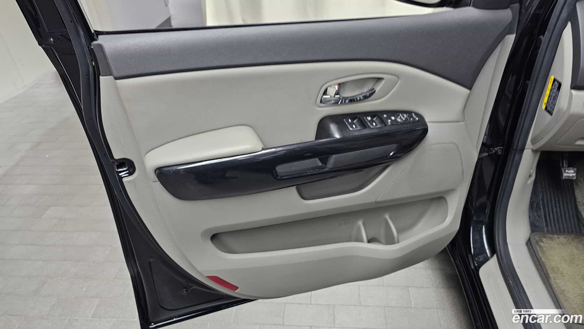Canival Kia 2017.0-INNER-034